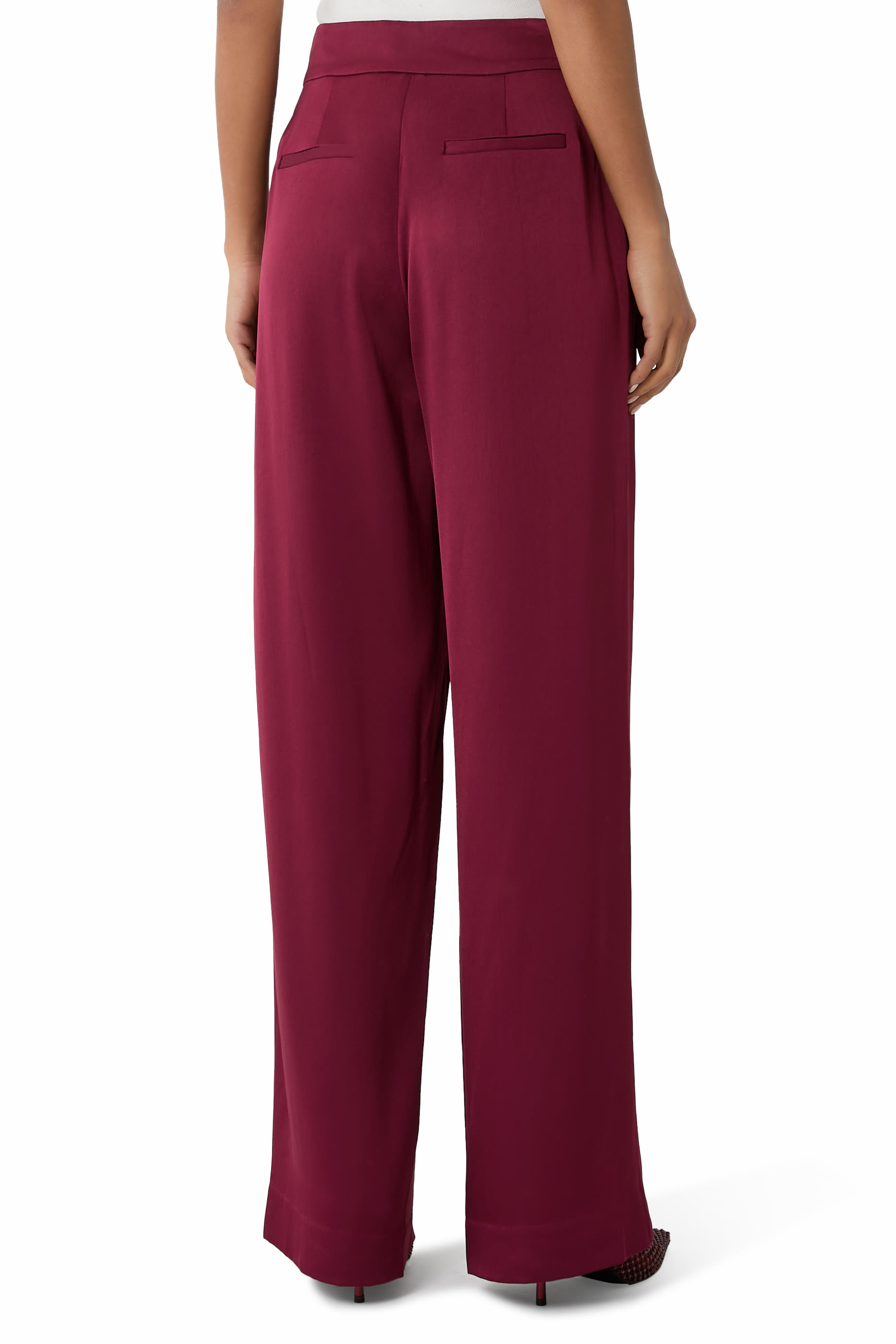  بنطال كيرا بقصة ساق واسعة ساتان