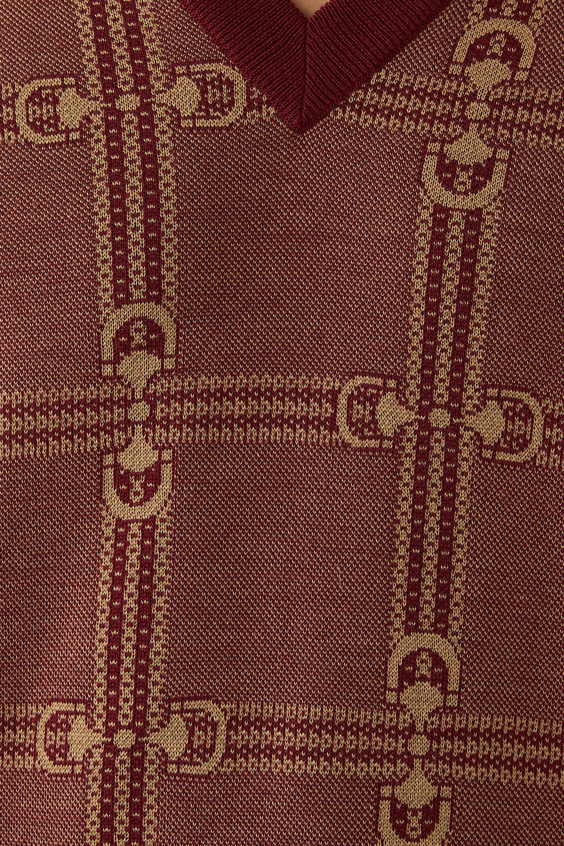 سترة منسوجة بنقشة لجام حصان جاكار