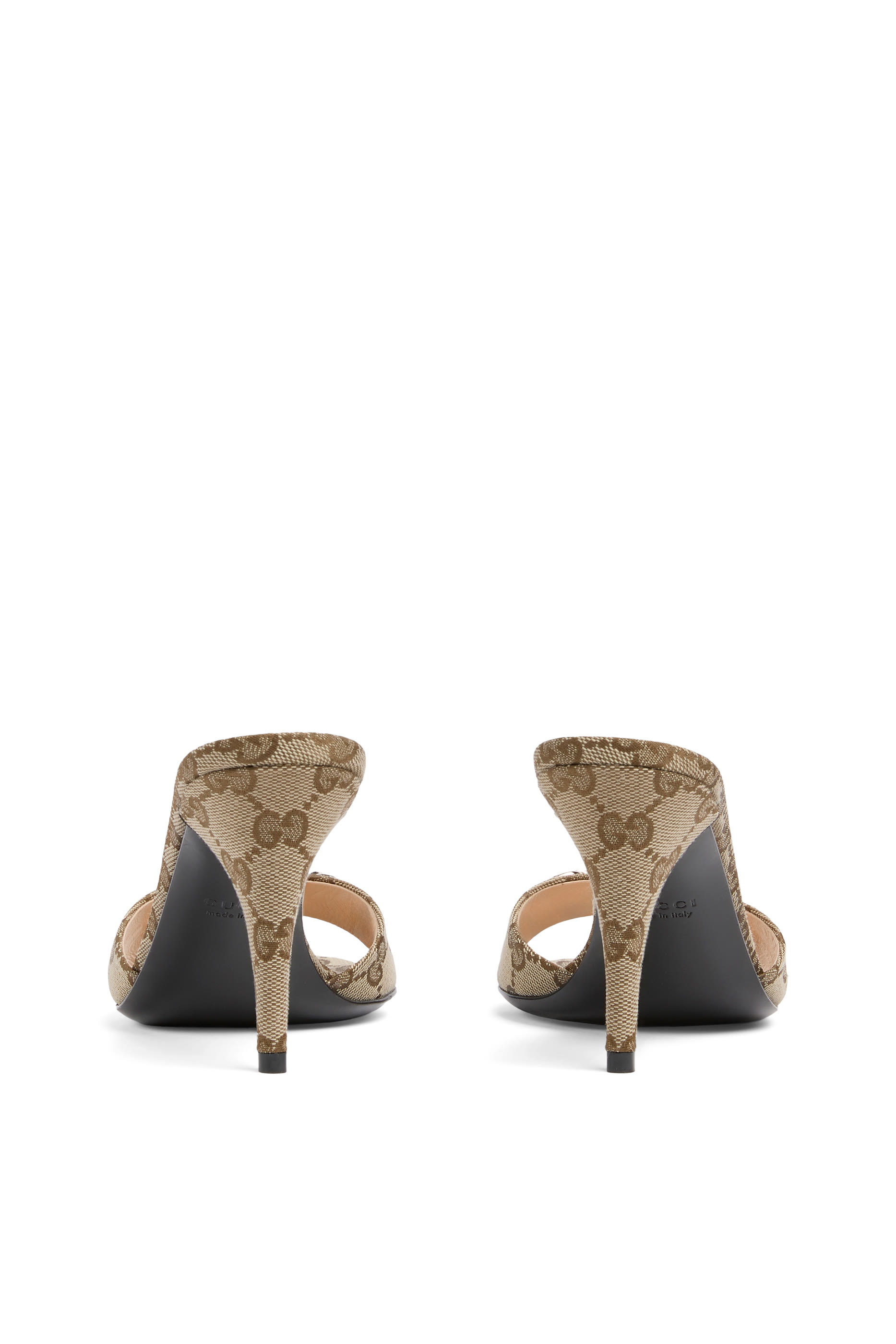 صندل 85 بشعار الماركة وحلية لجام الحصان