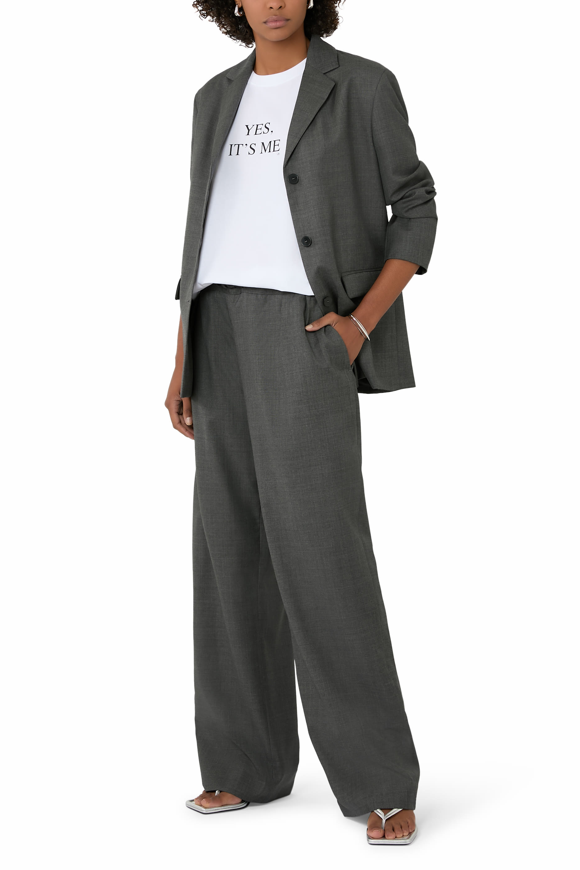 Yes, It’s Me Slogan T-Shirt