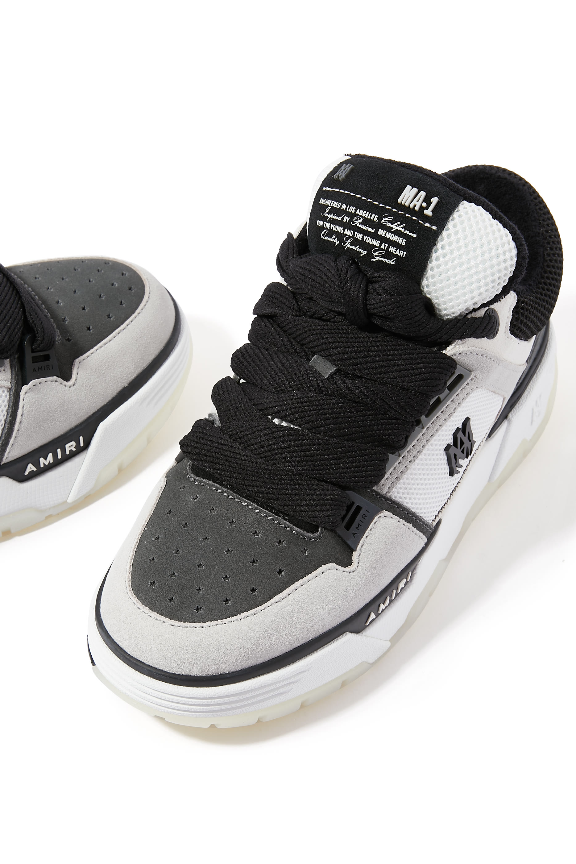 سنيكرز ام ايه 1 جلد