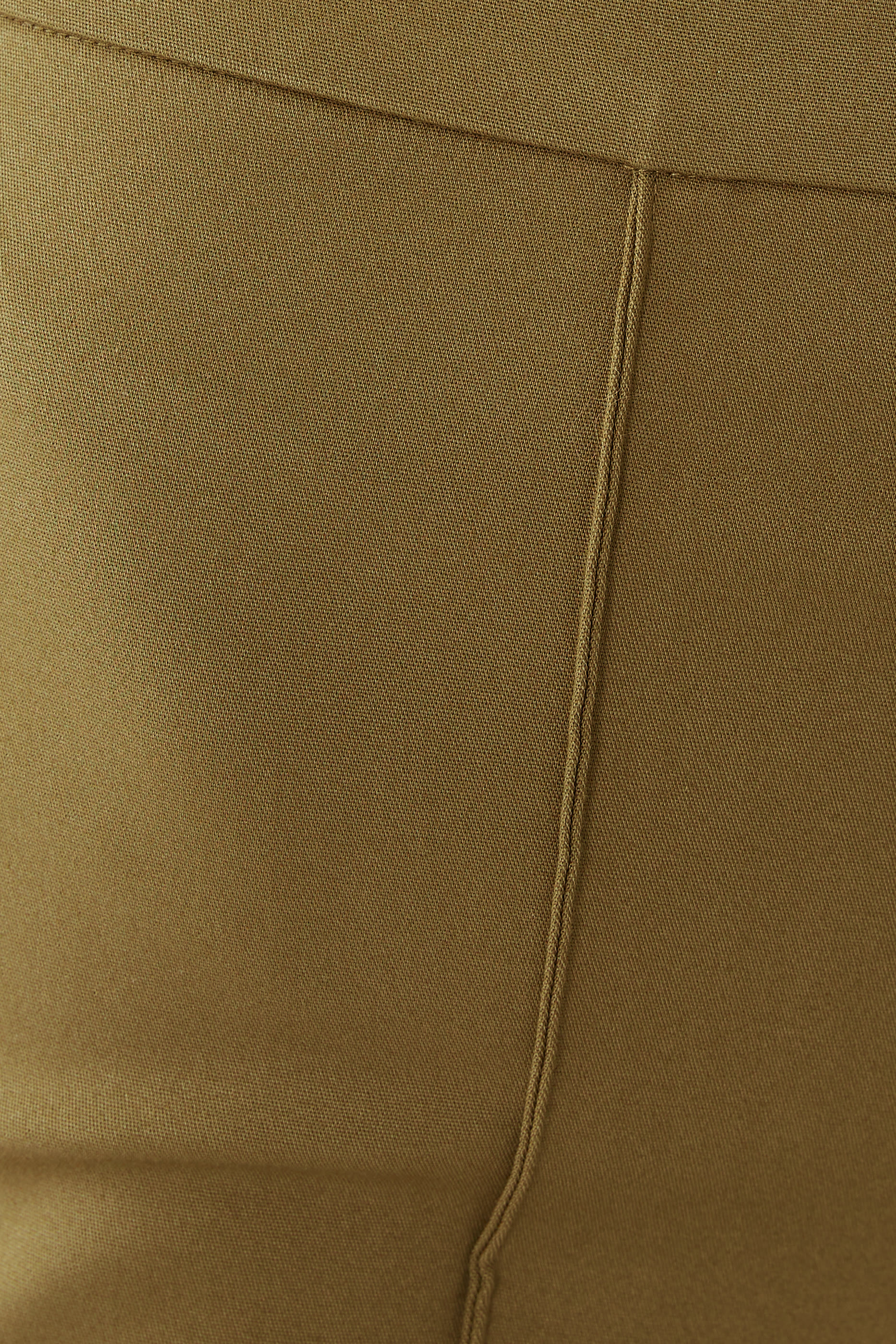 بنطال لاني بحواف واسعة