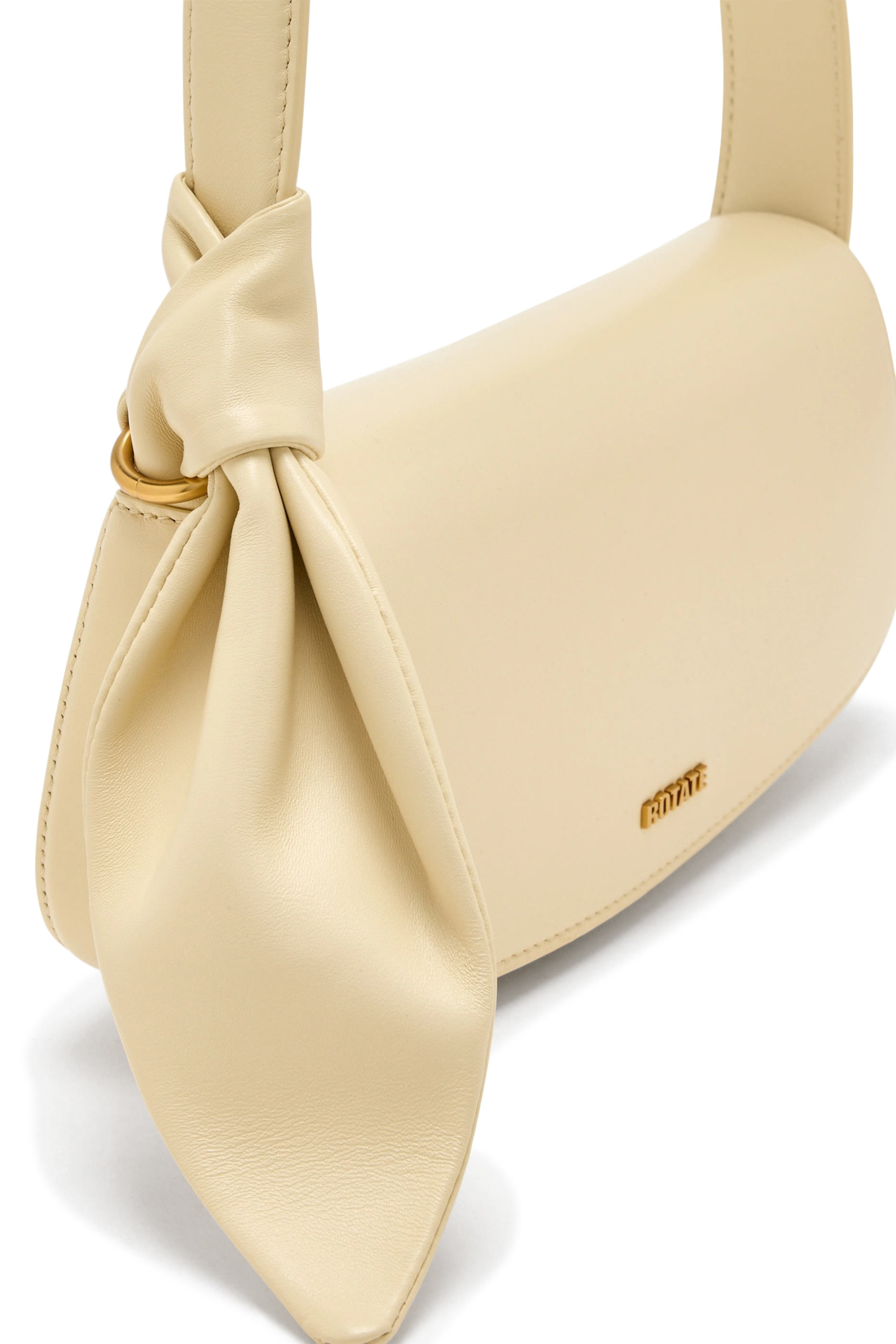 حقيبة بحمالة بتفاصيل عقدة جلد