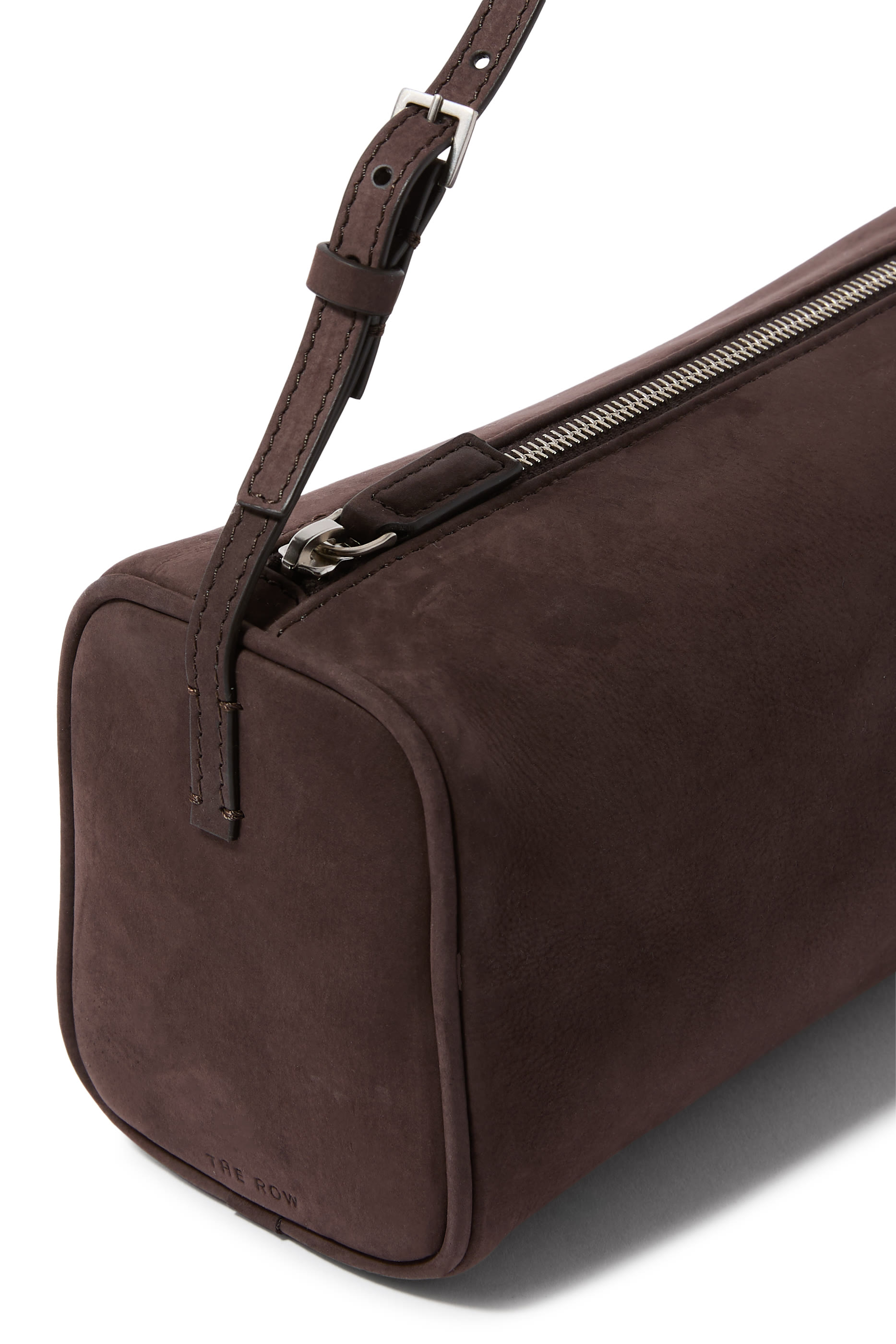 حقيبة بتصميم مستوحى من التسعينات