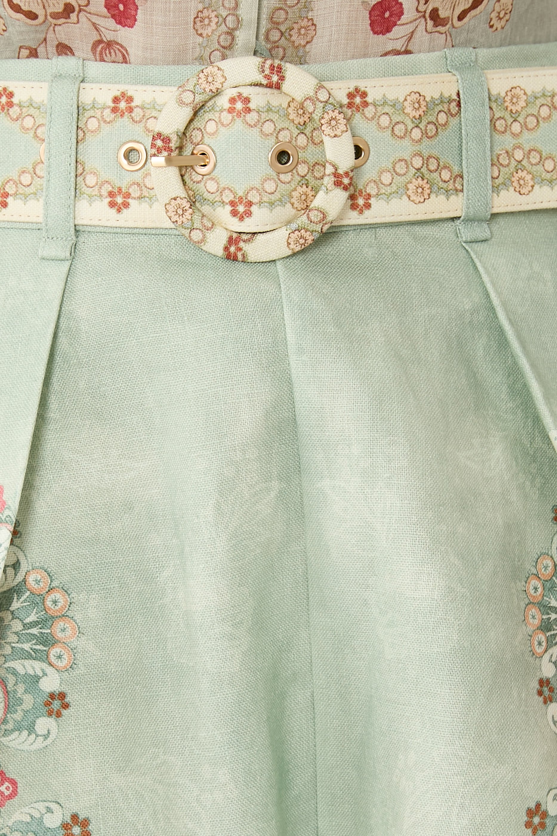 شورت دايلايت بطيات