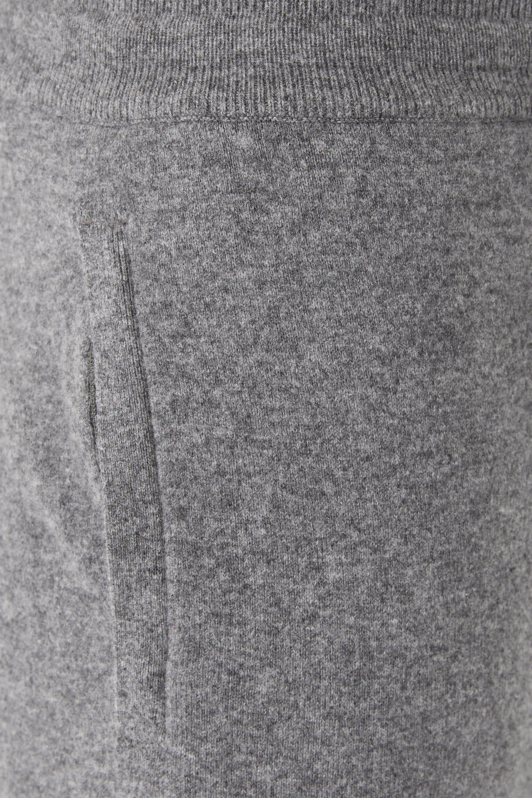 بنطال رياضي كشمير وصوف