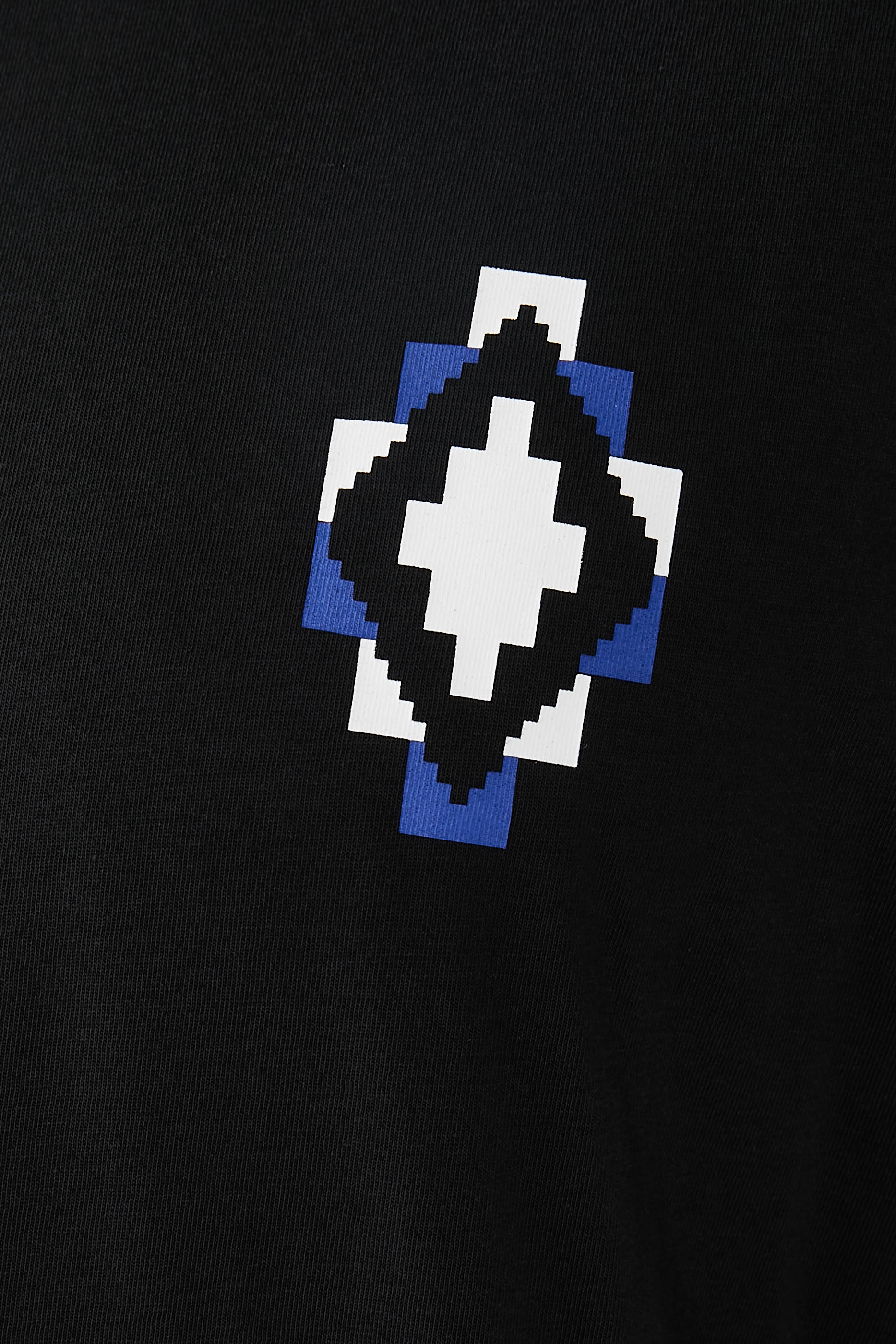 تيشيرت بنقشة باندانا ومعين