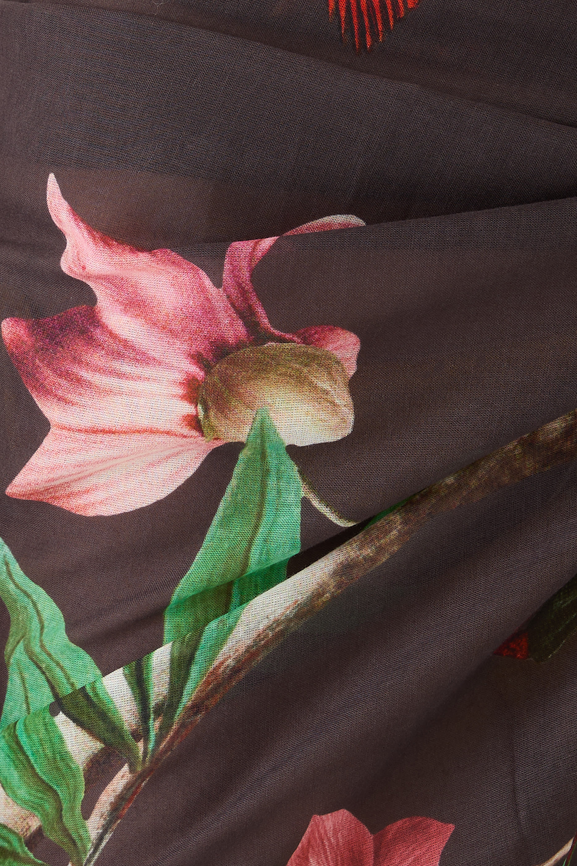 وشاح بنمط باريو