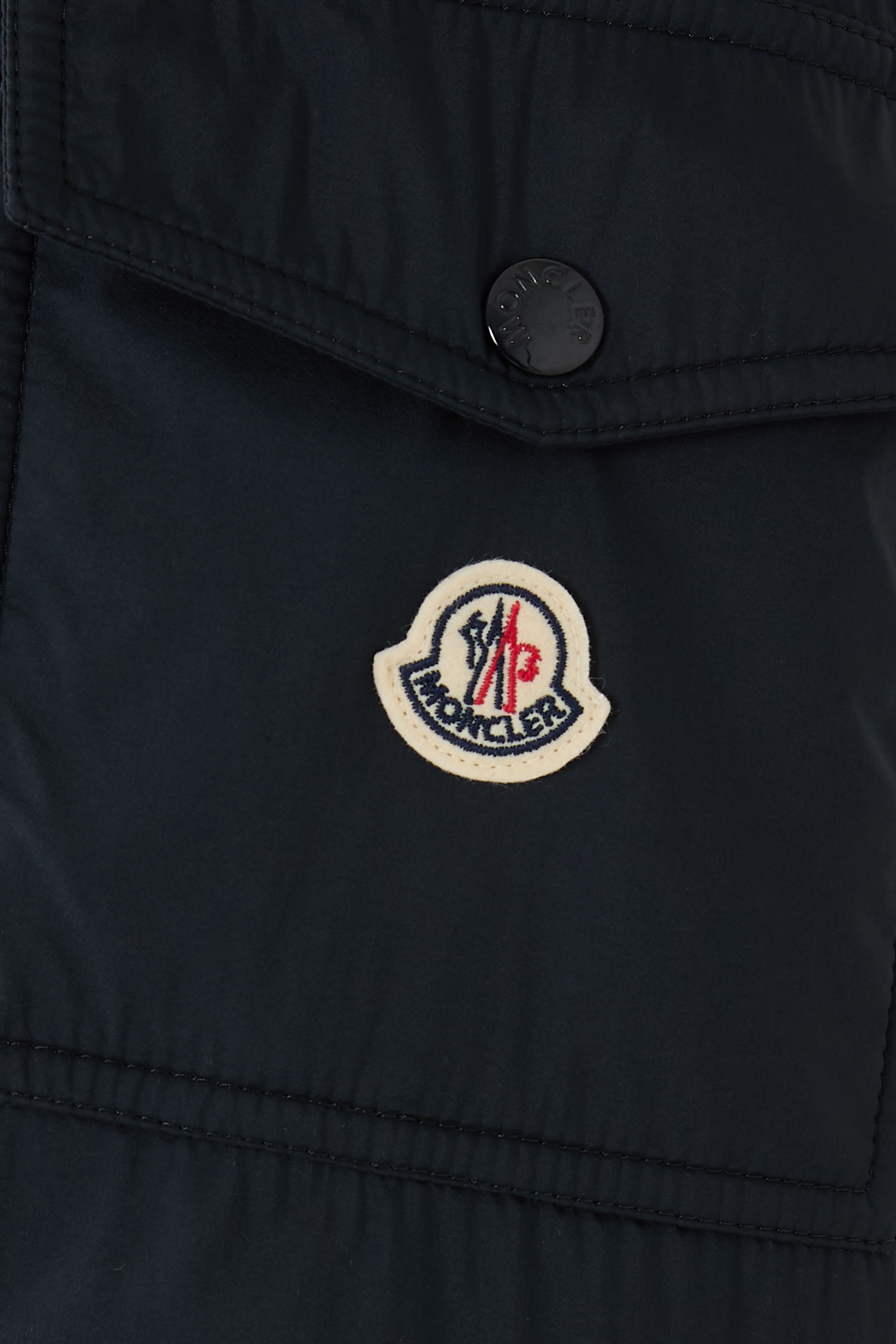 جاكيت بريزيس قصير مبطن