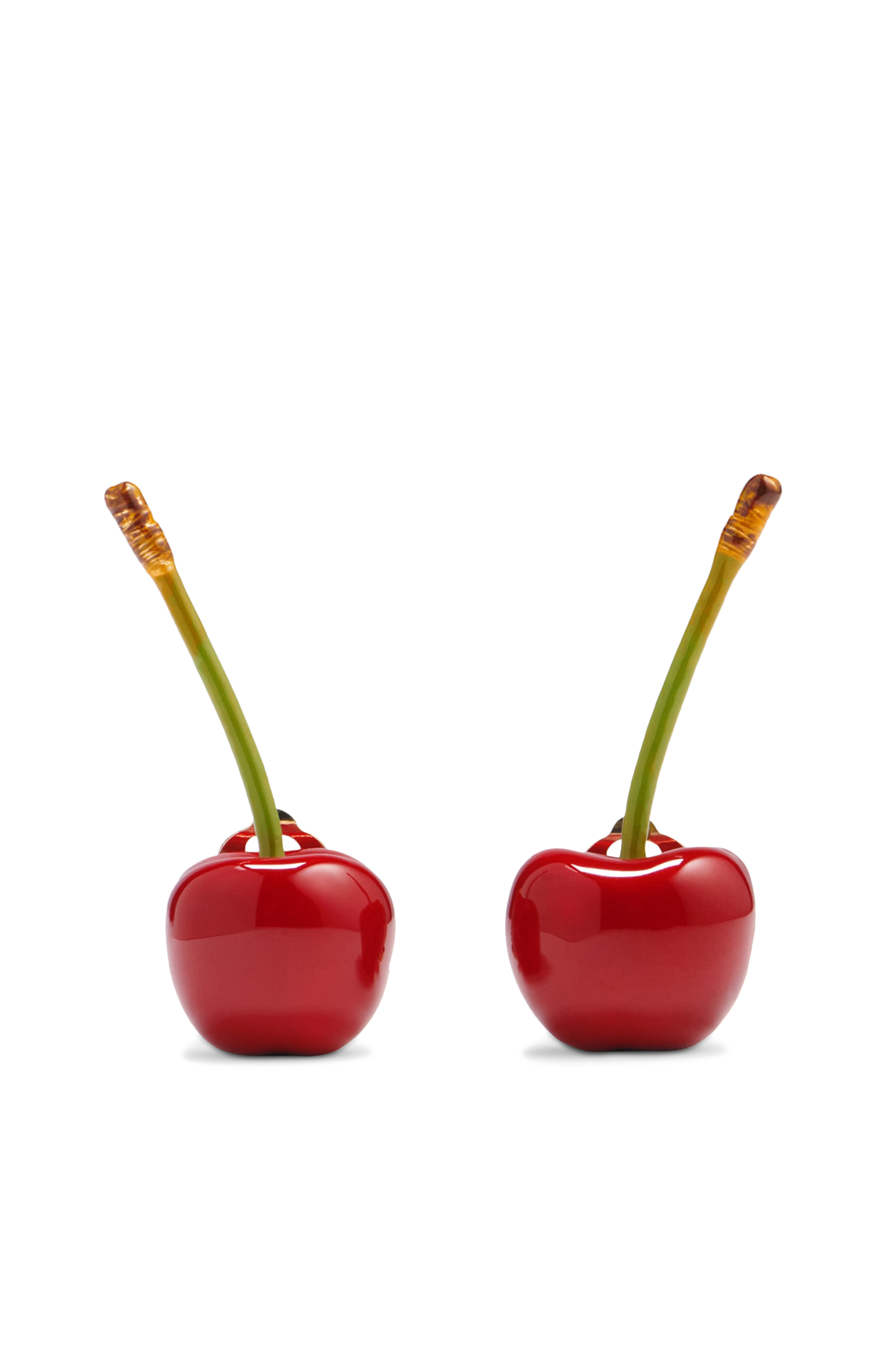 أقراط لي بوكليس بتصميم كرز