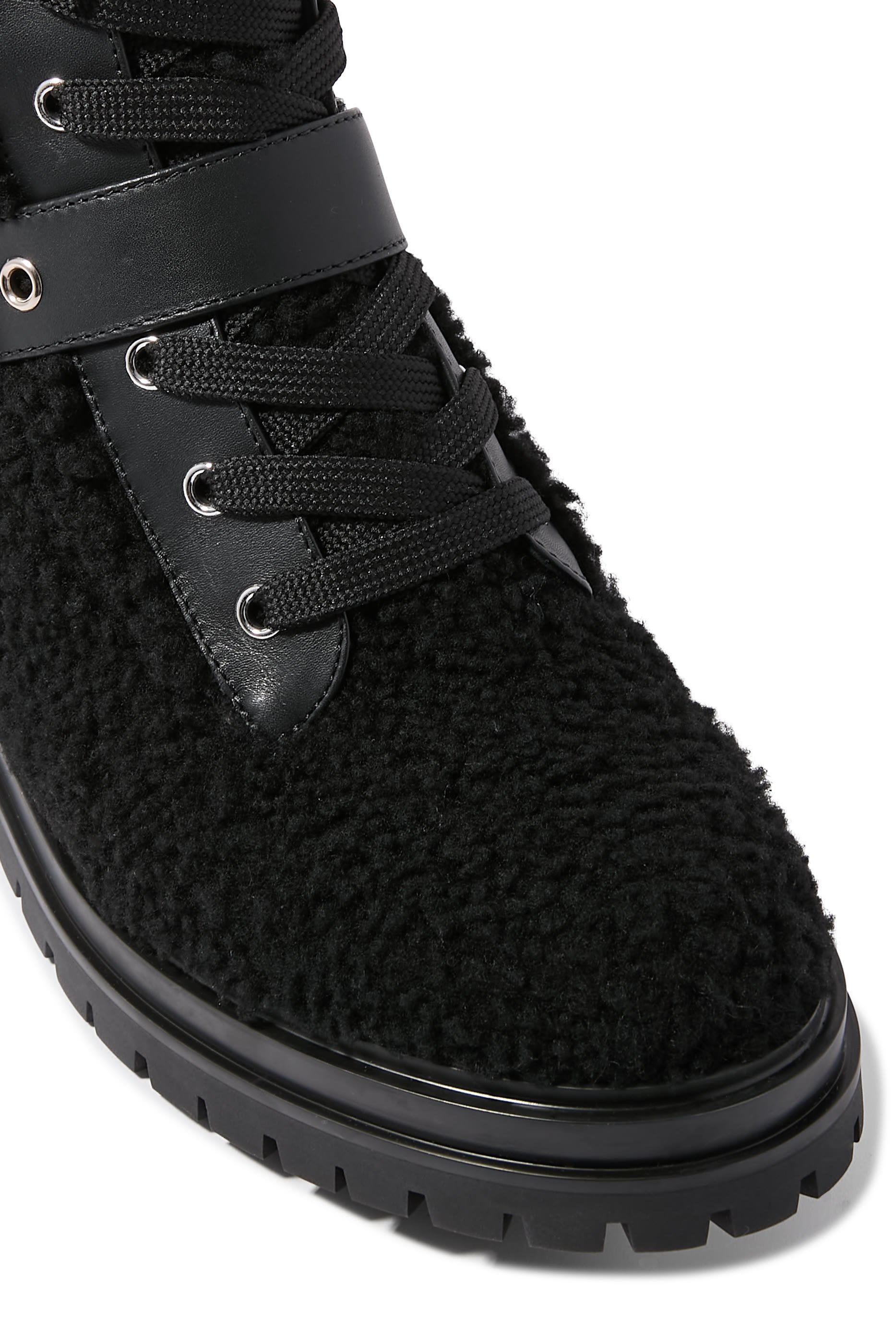 بوت شامونيكس على الكاحل بأربطة