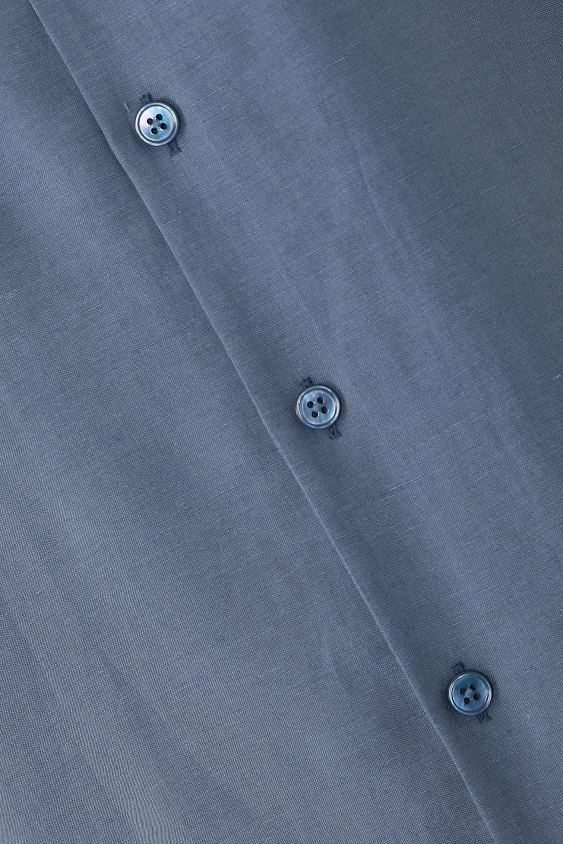 قميص رياضي بأكمام قصيرة