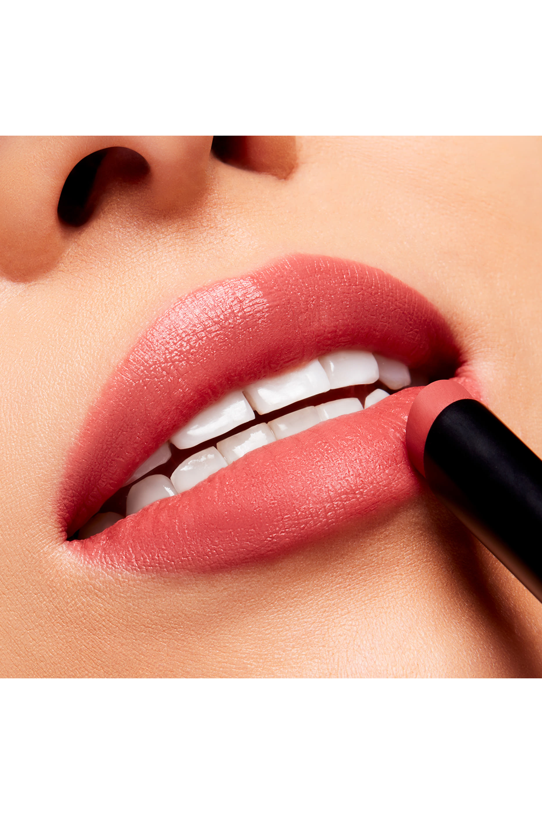 أحمر شفاه باودر كيس فيلفيت بلور سليم ستيك