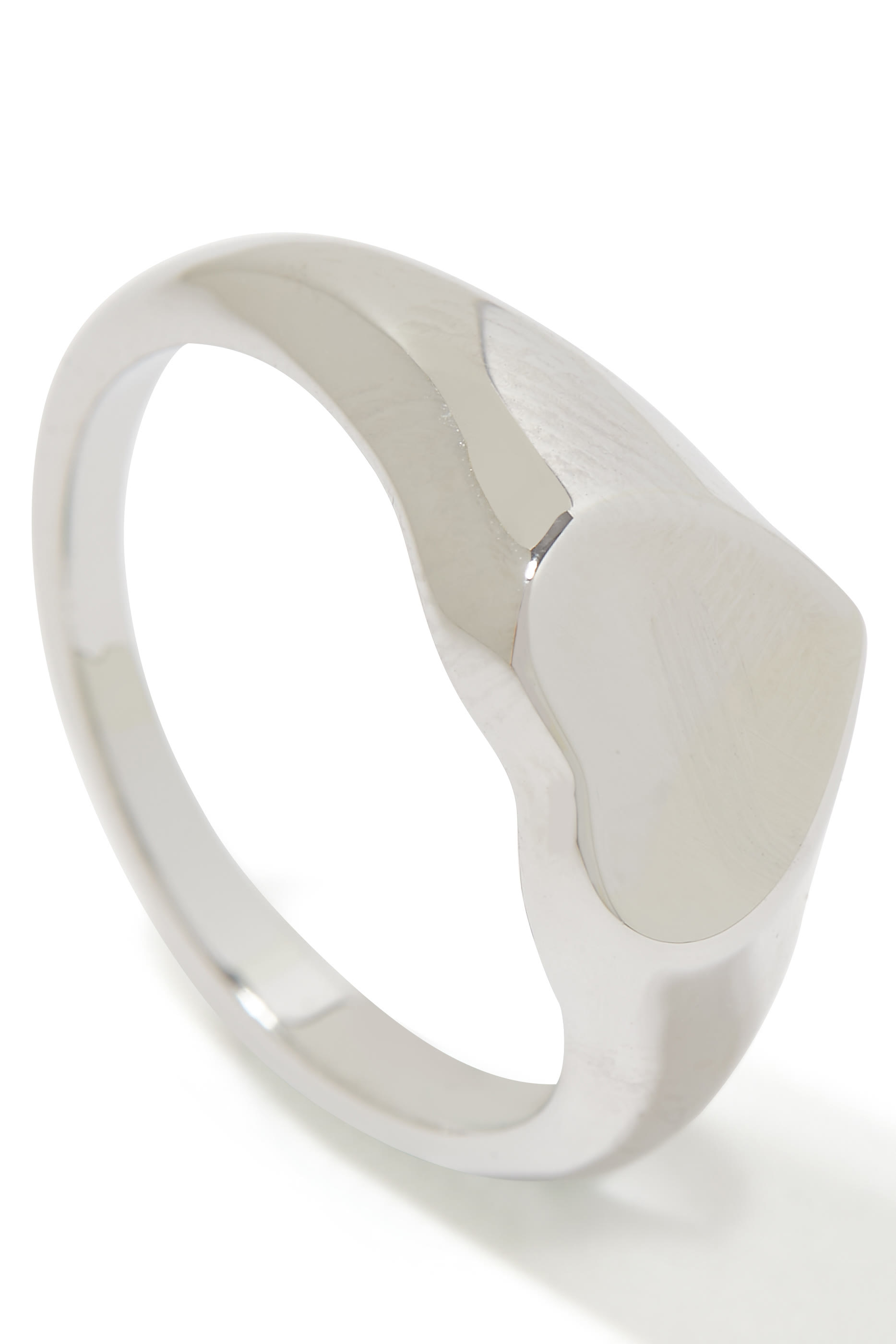 خاتم بتصميم قلب فضي اللون