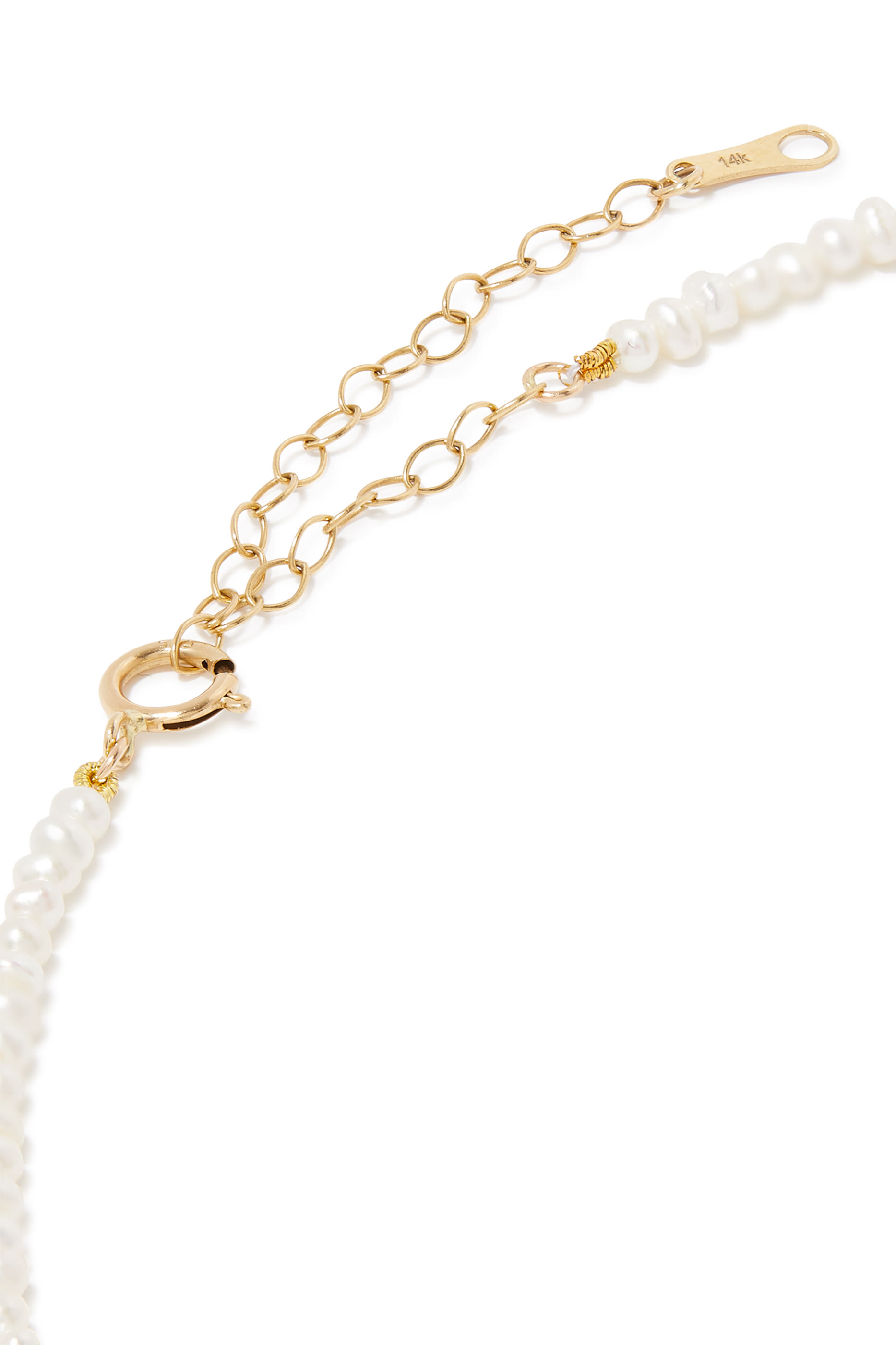 قلادة مزينة بلؤلؤ