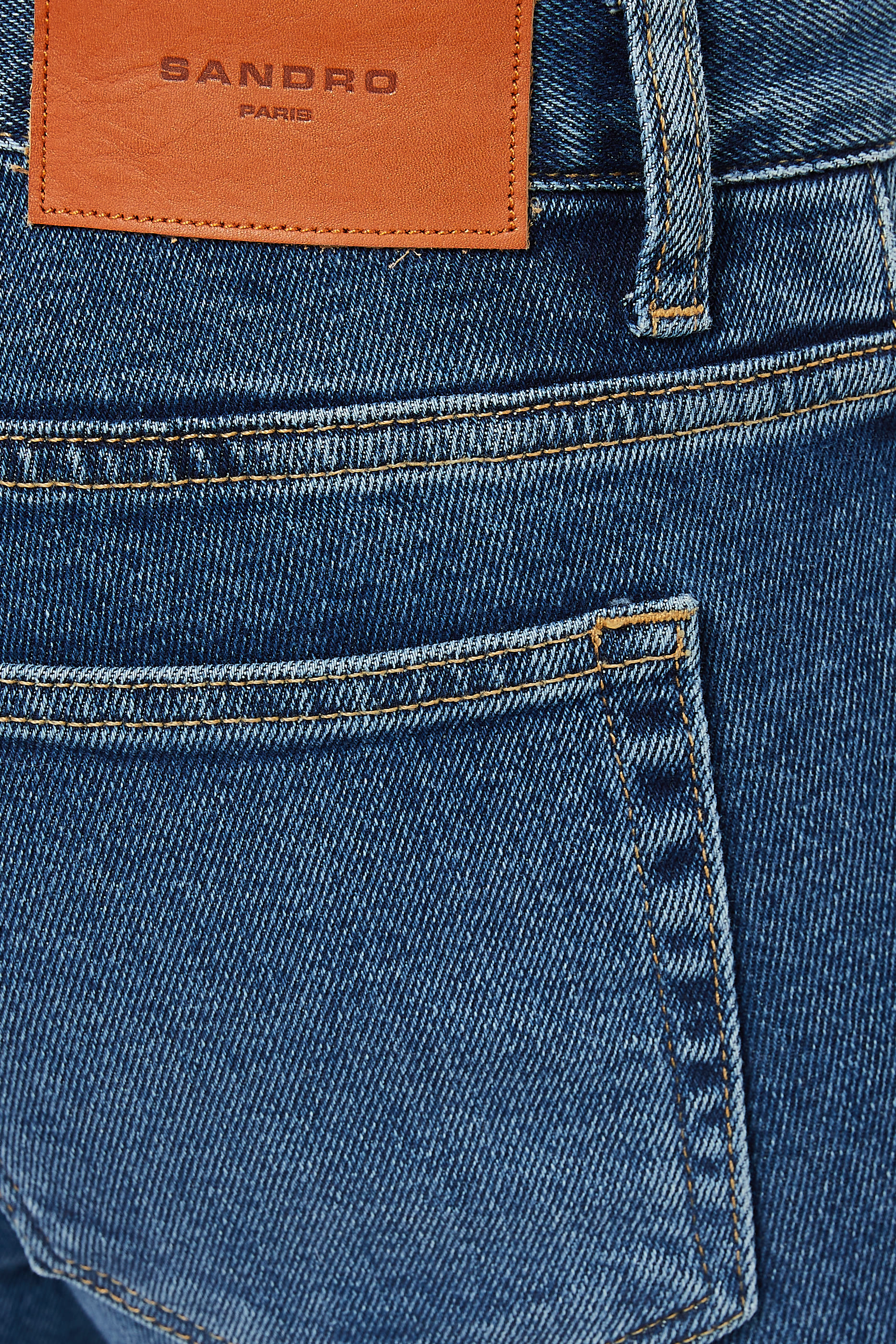 بنطال جينز بقصة سليم