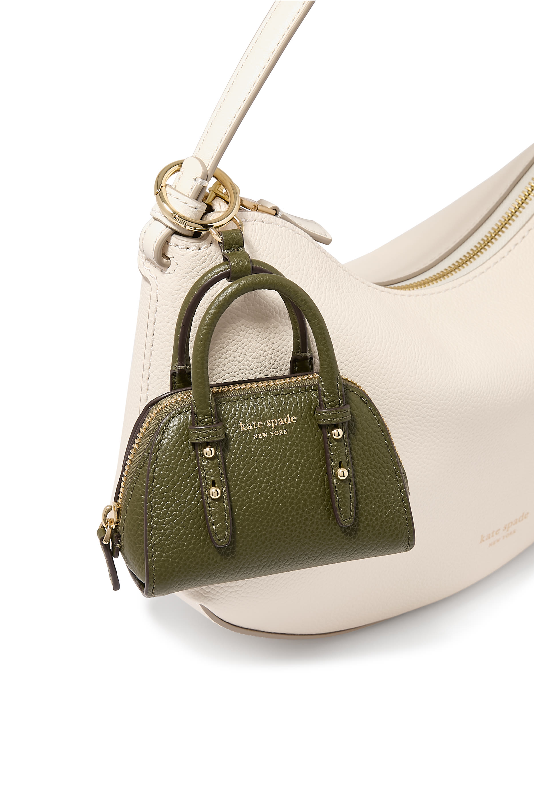 حلية حقيبة نانو بتصميم كاري اول  