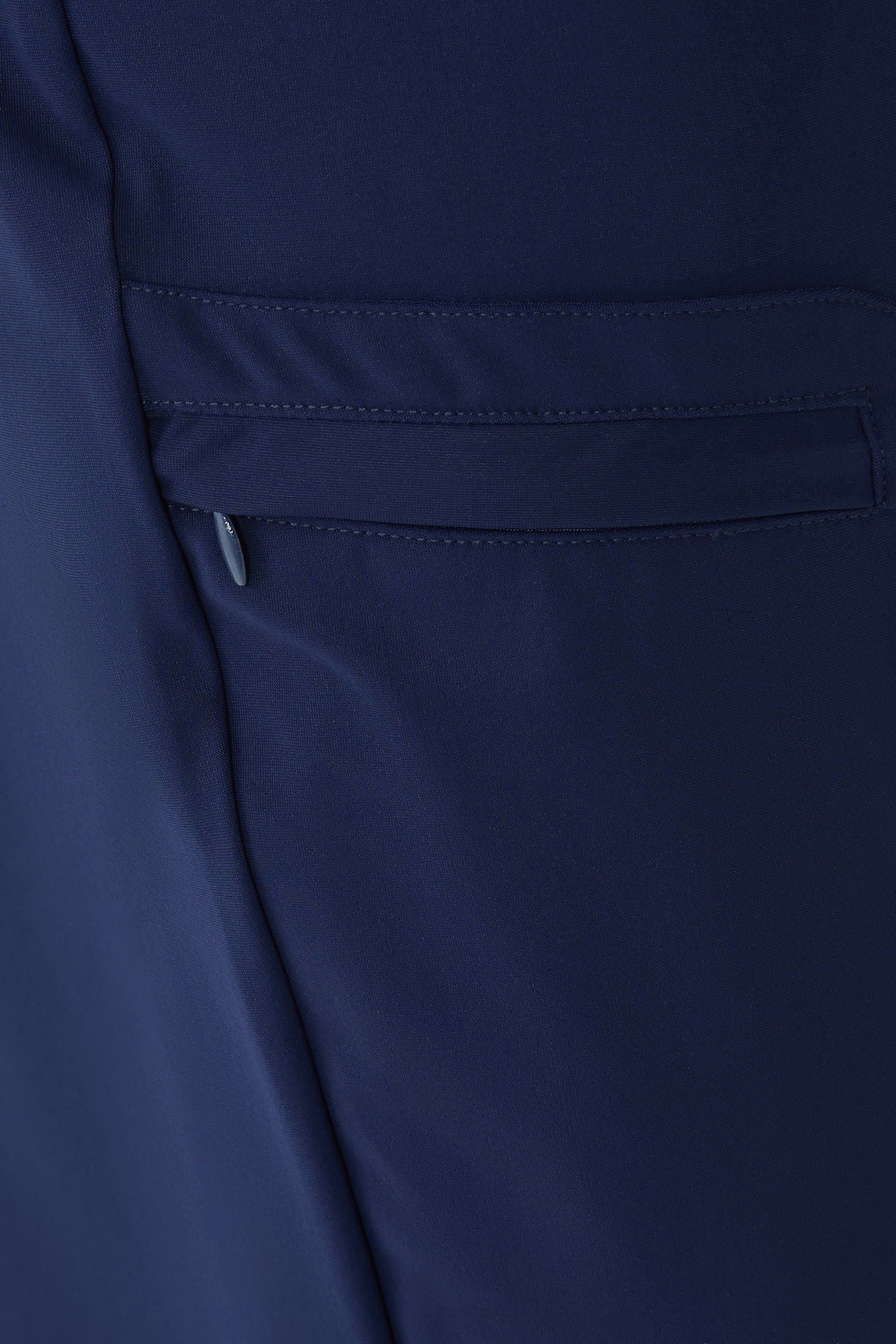 بنطال بجيوب خارجية قماش مطاطي