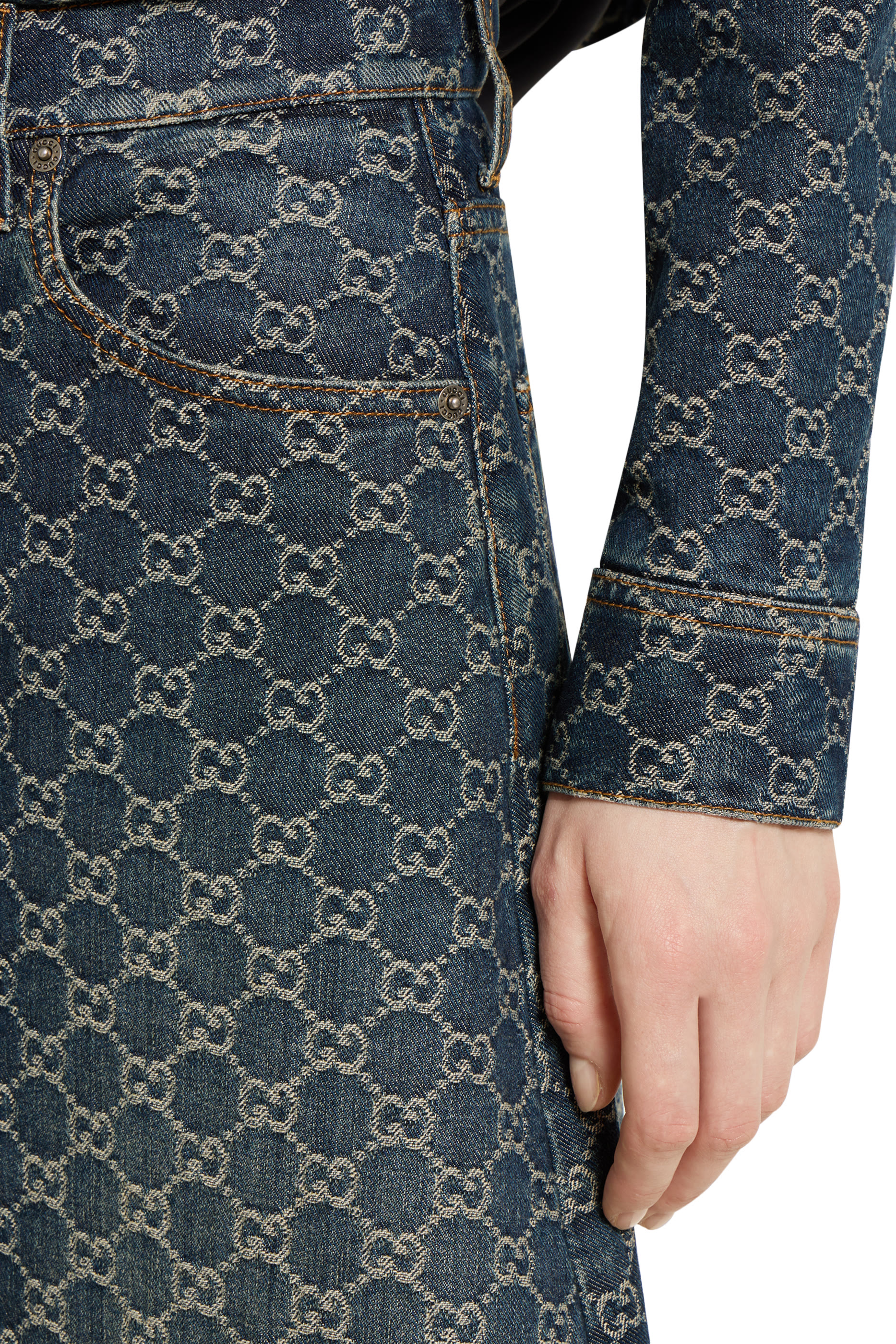 تنورة بشعار الماركة جاكار قطن دنيم