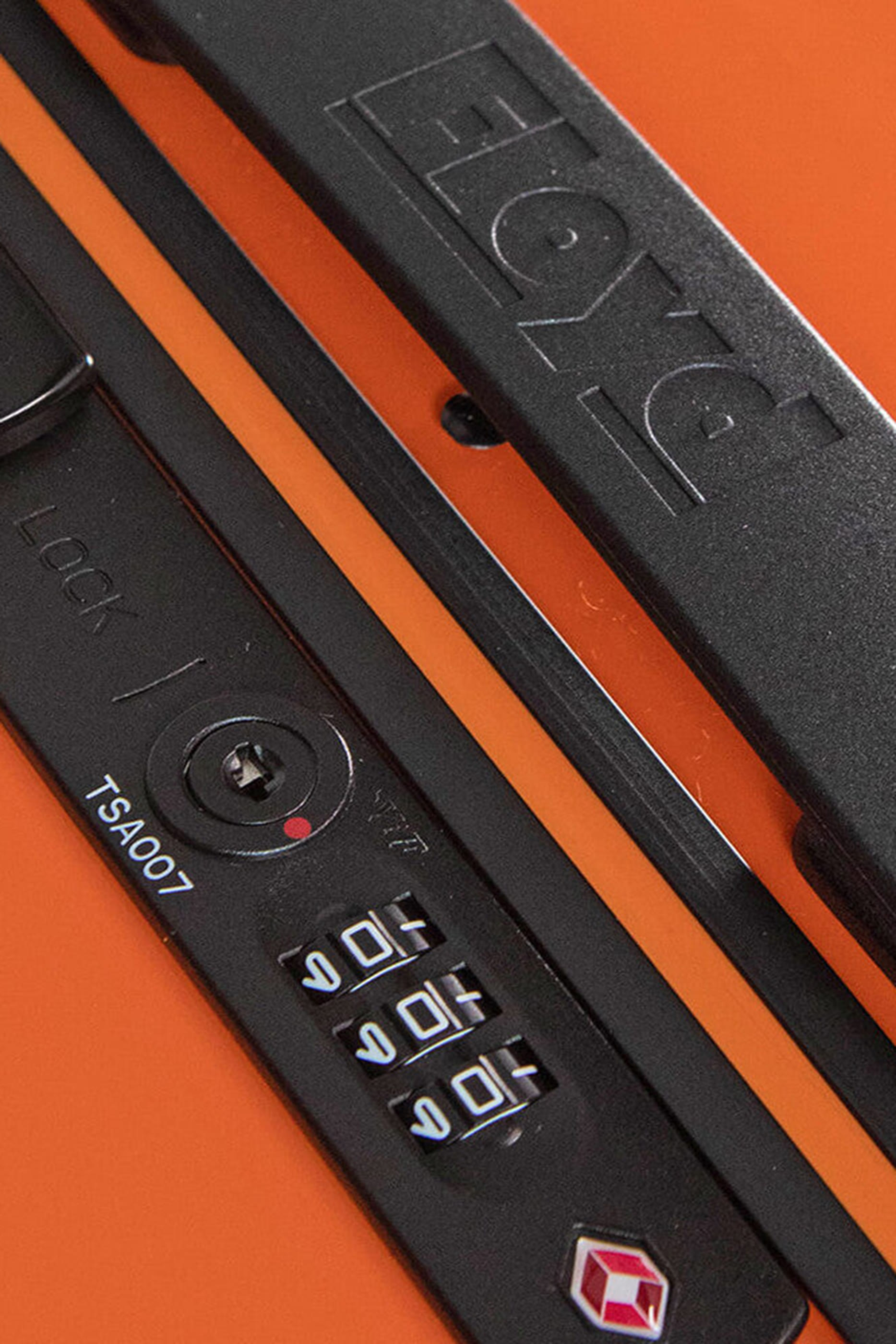 حقيبة سفر تشاك ان كابين