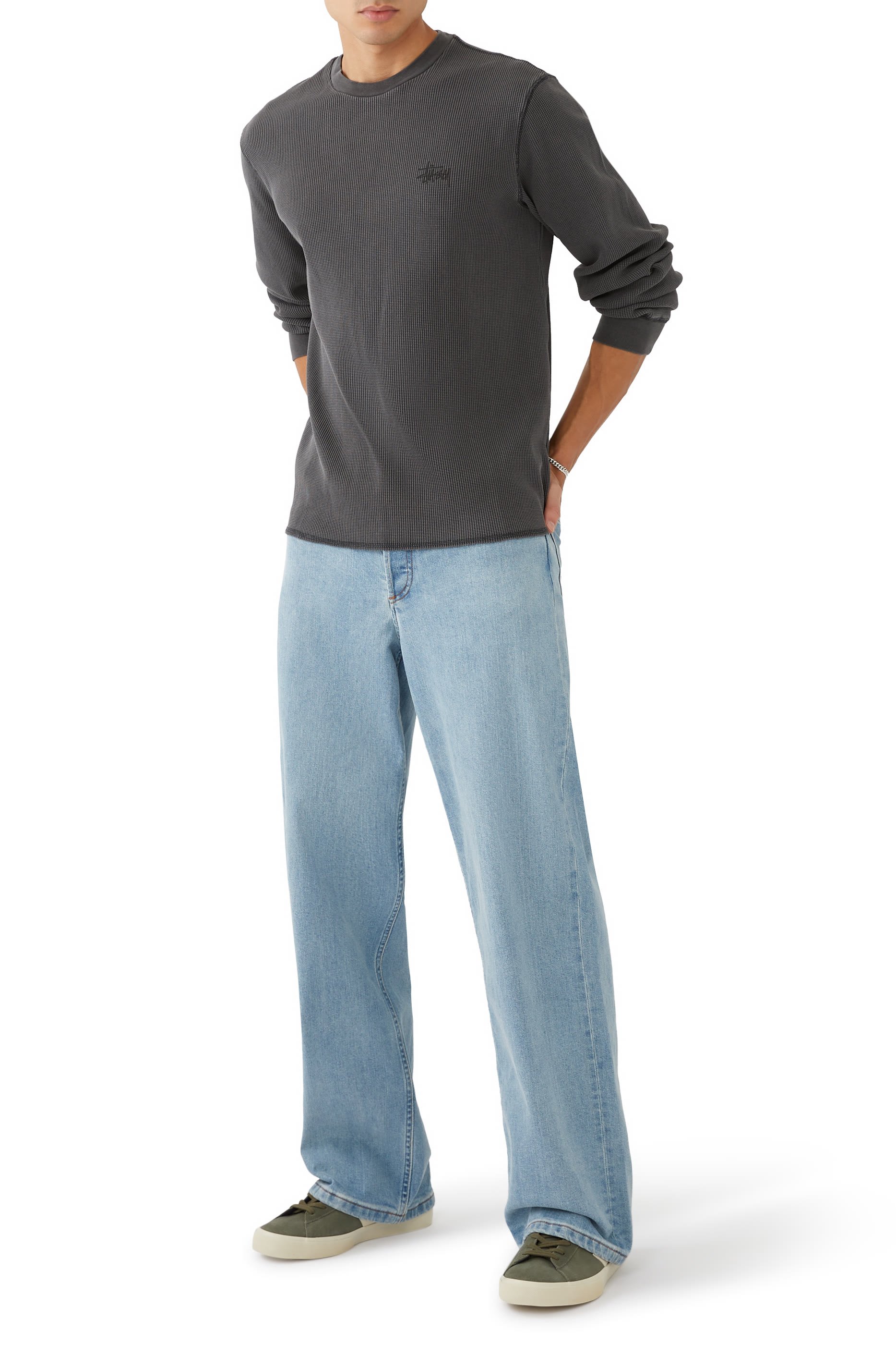 تيشيرت أساسي حراري بأكمام طويلةو شعار الماركة