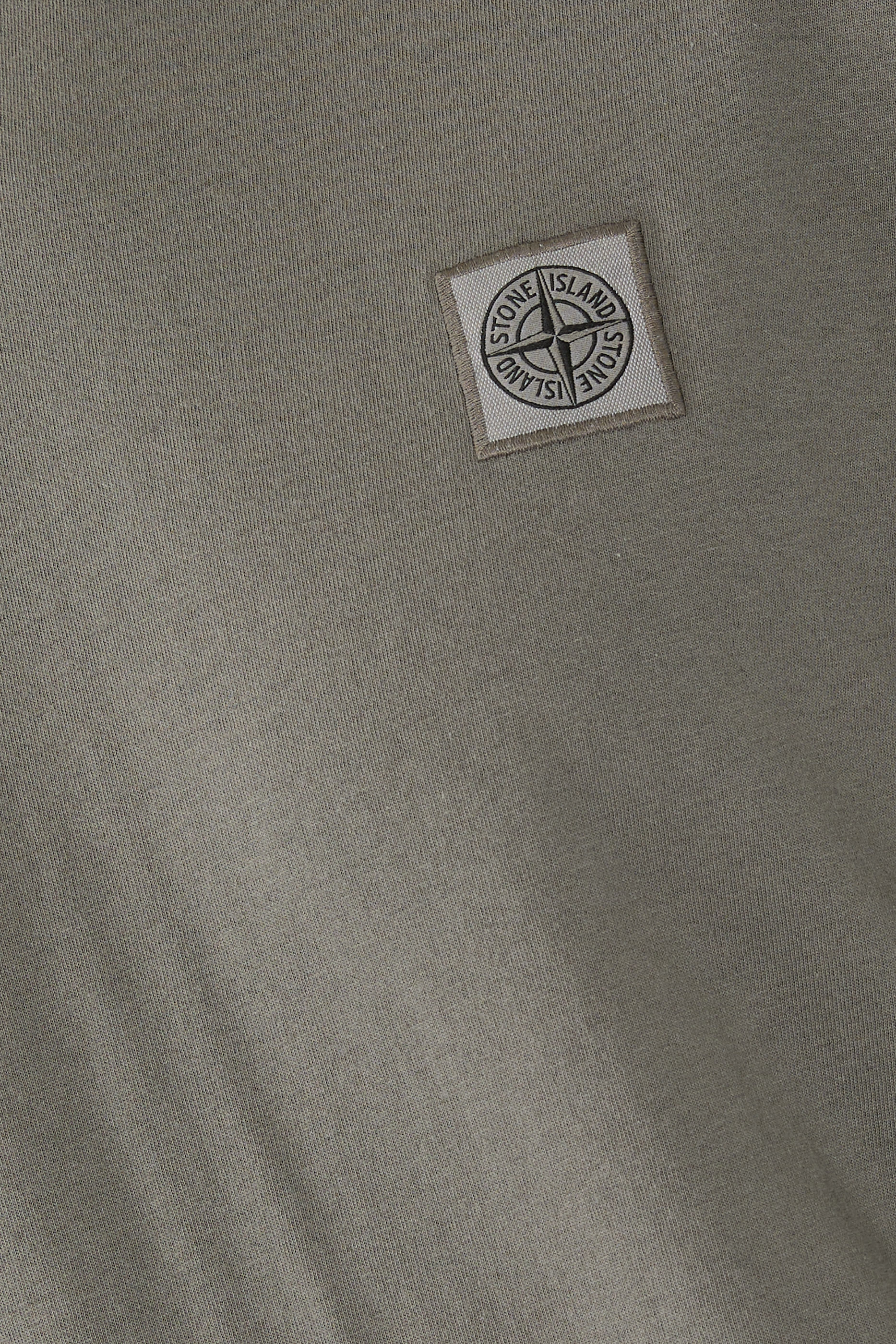 تيشيرت بأكمام طويلة قماش معالج بتقنية فيساتو