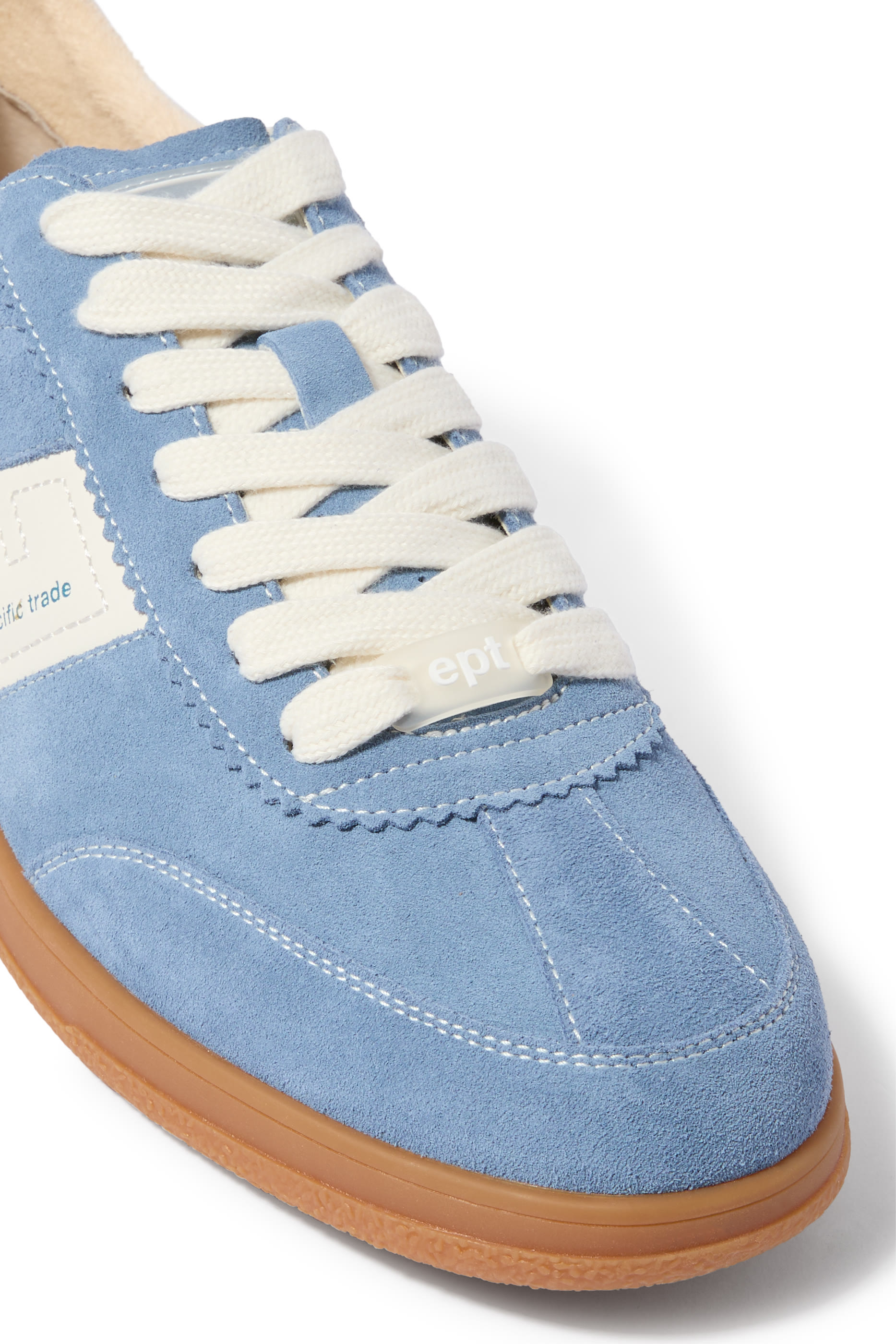 سنيكرز سانتوس