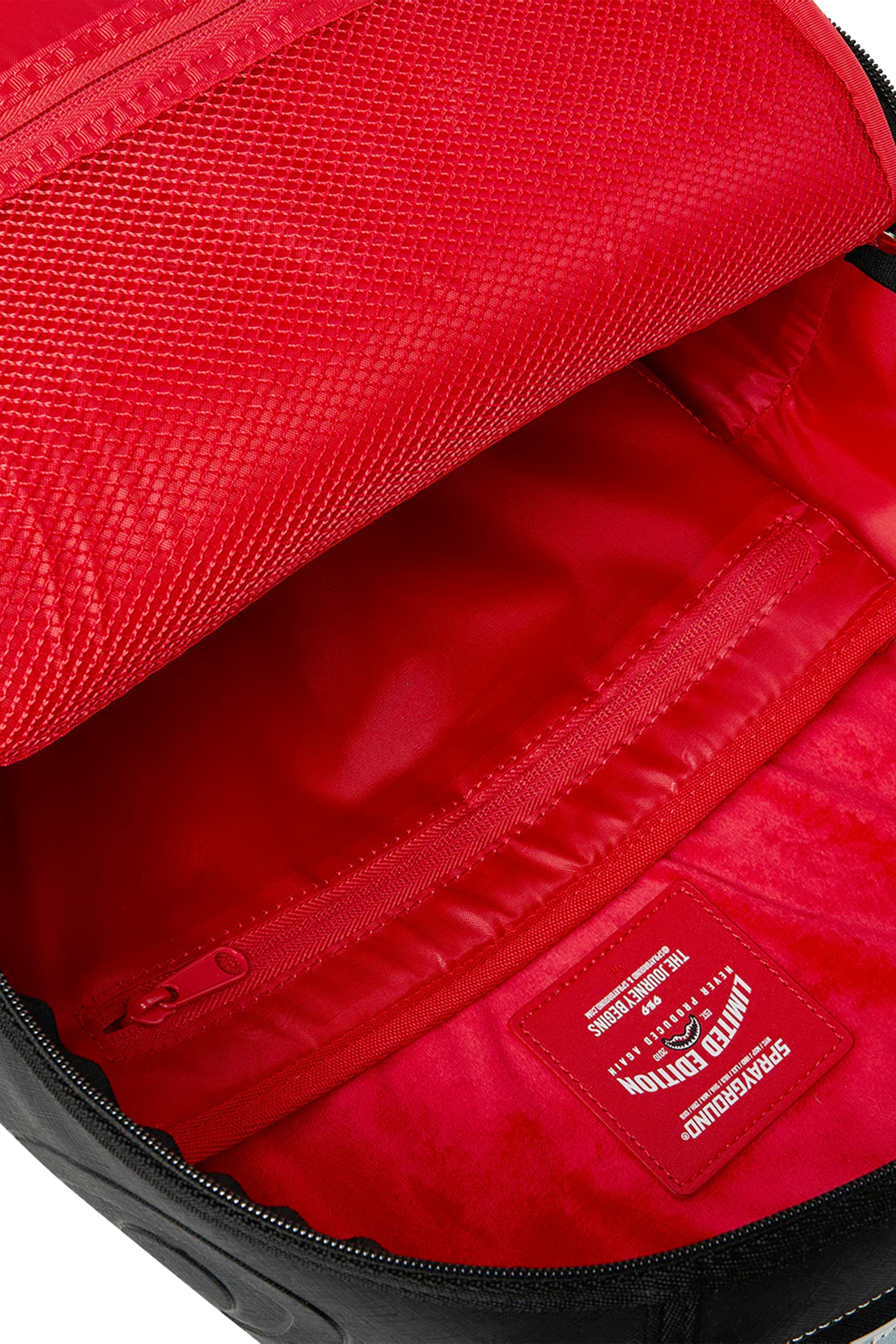 حقيبة ظهر بنقشة مربعات برسومات على الجانب للأطفال