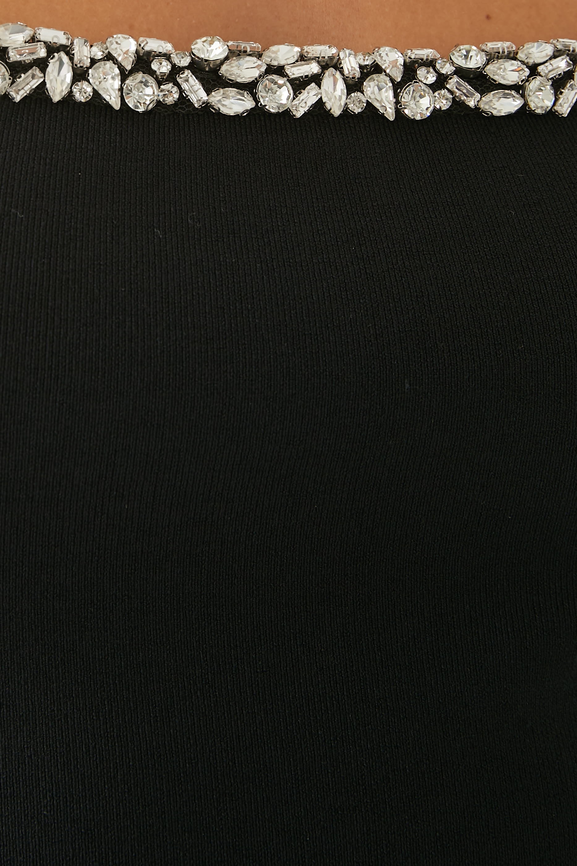 فستان مارسي متوسطة الطول بلا أكمام