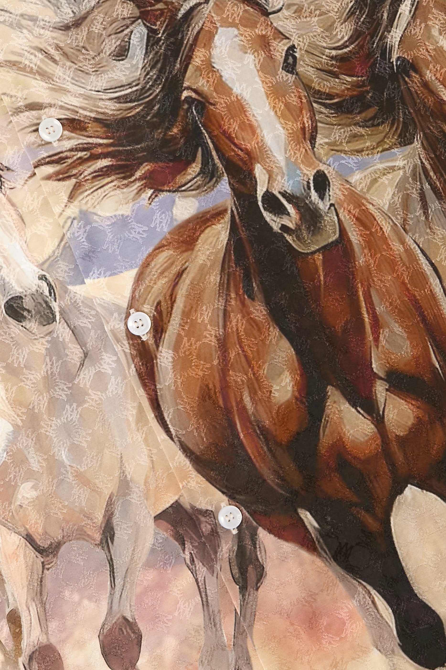 قميص بياقة مطوية ونقشة أحصنة