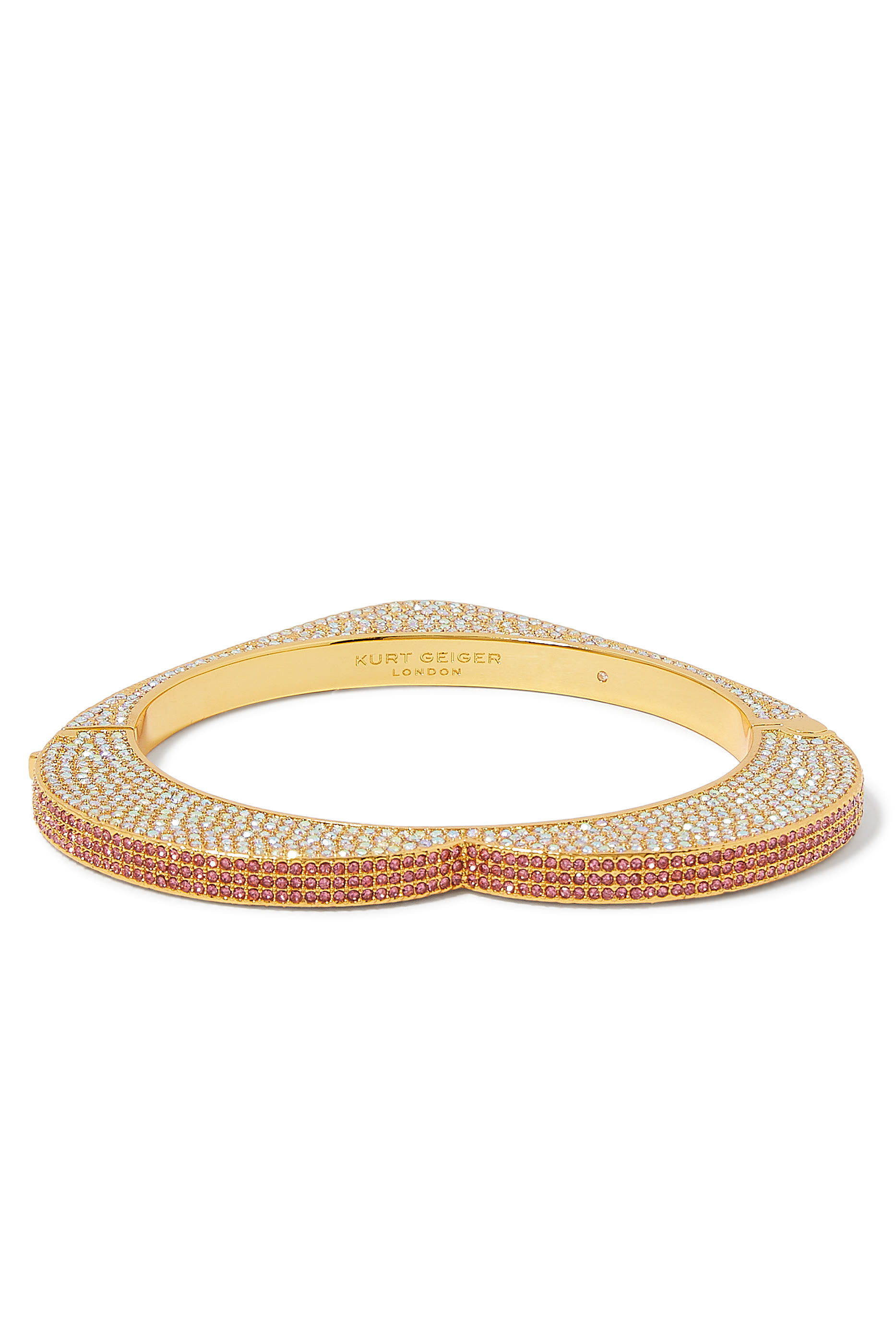 سوار بتصميم قلب بأحجار بافيه