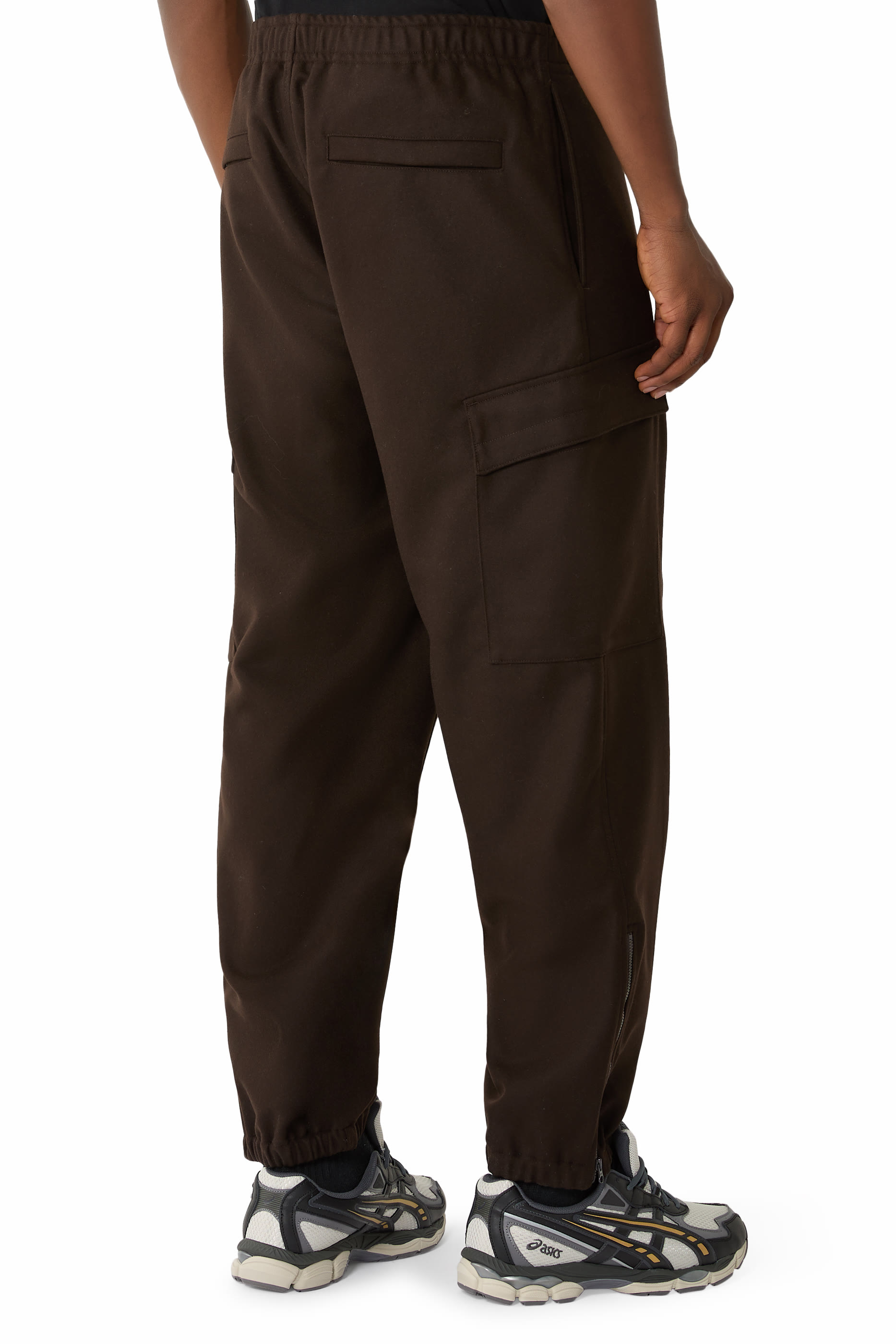 بنطال كارغو بقصة واسعة