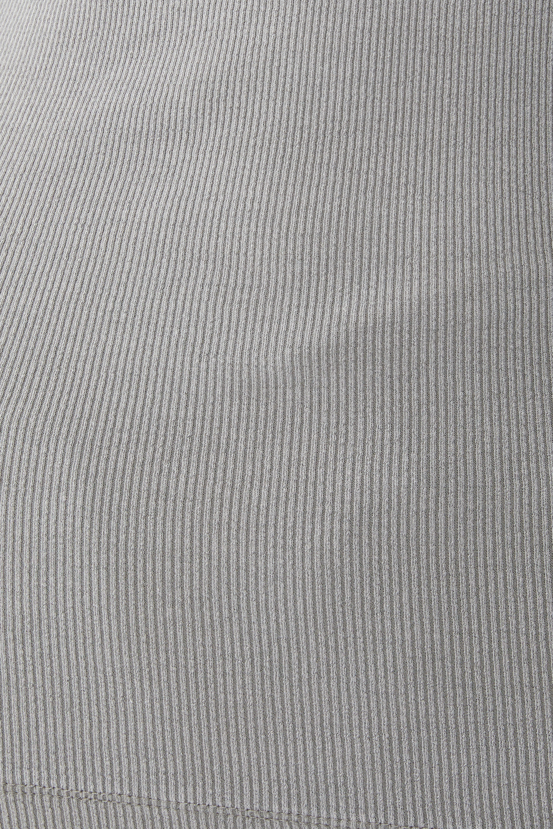 بلوزة بلا أكمام نسيج مضلع