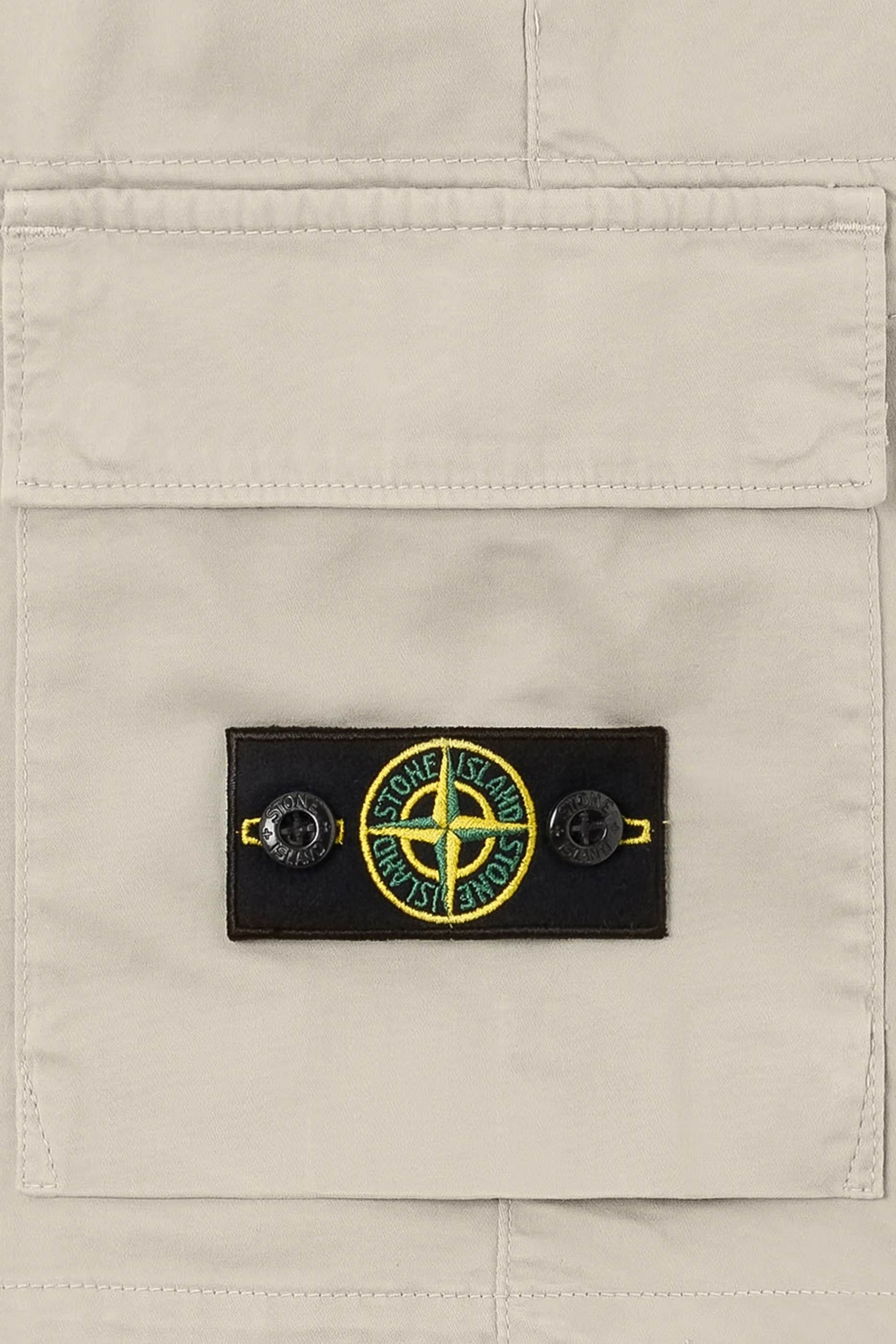 شورت كارجو بحزام خصر مطاطي وشعار الماركة للأطفال