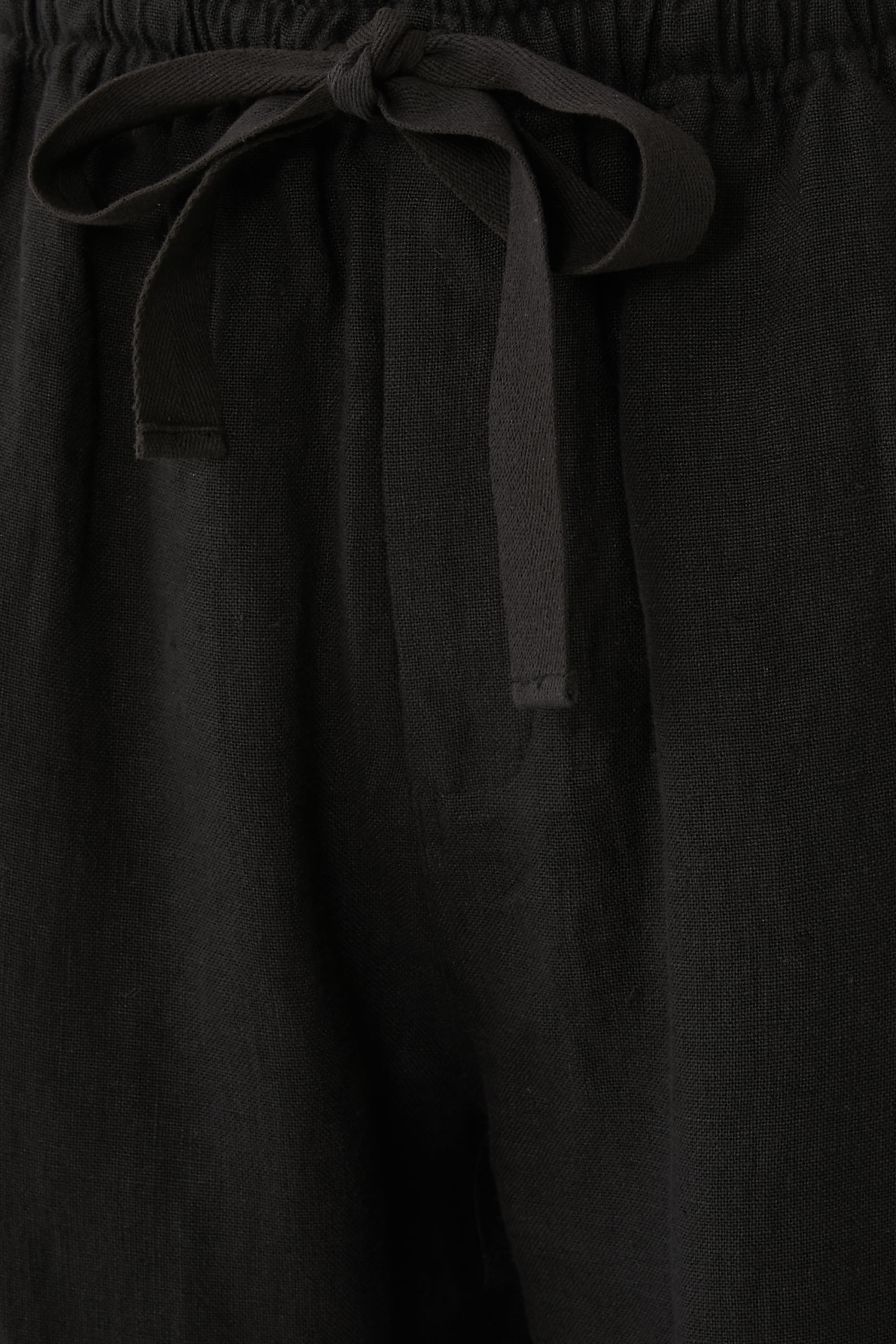 بنطال بقصة ساق واسعة كتان