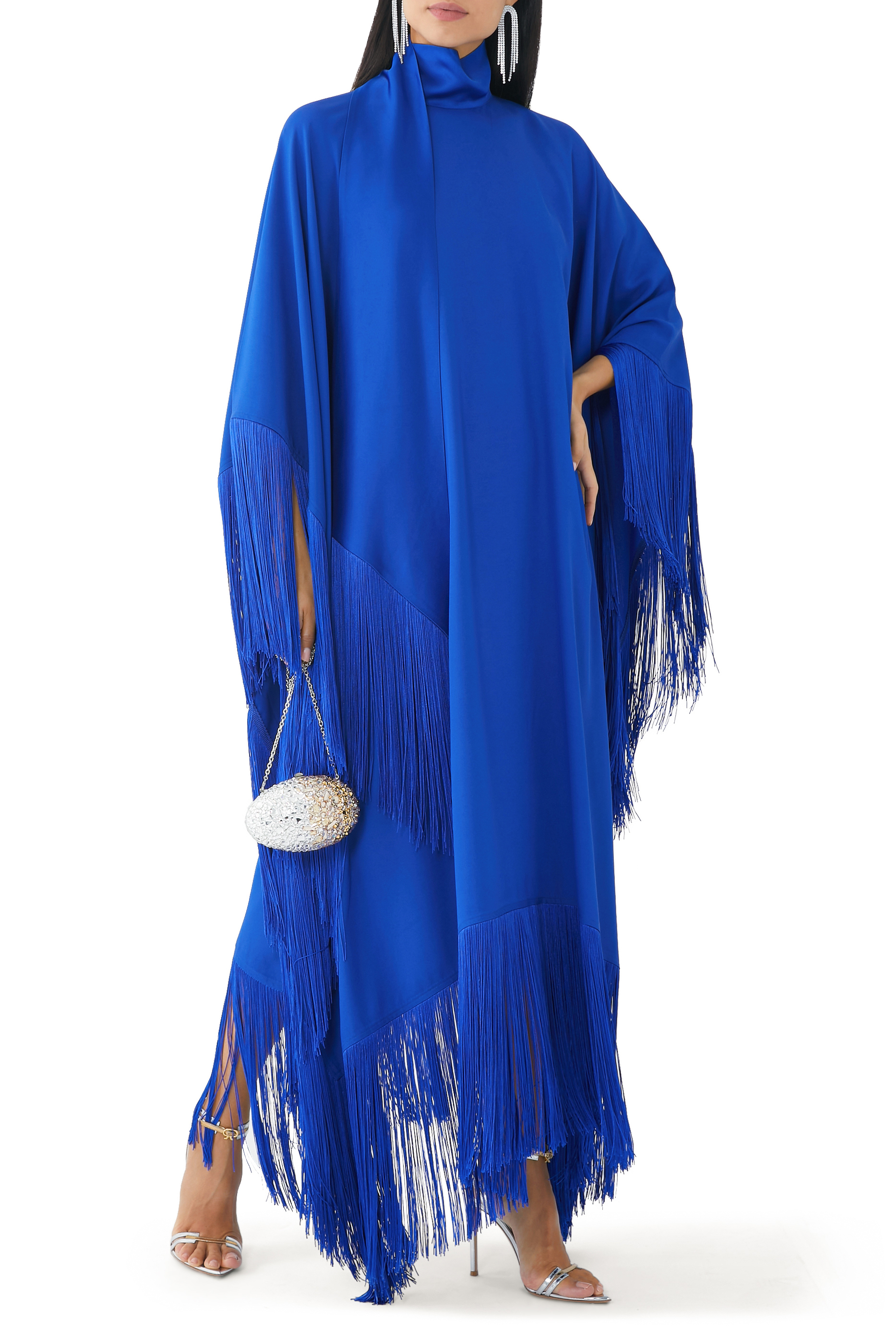 حقيبة بتصميم بيضة مرصعة للاحتفال بالذكرى الستين