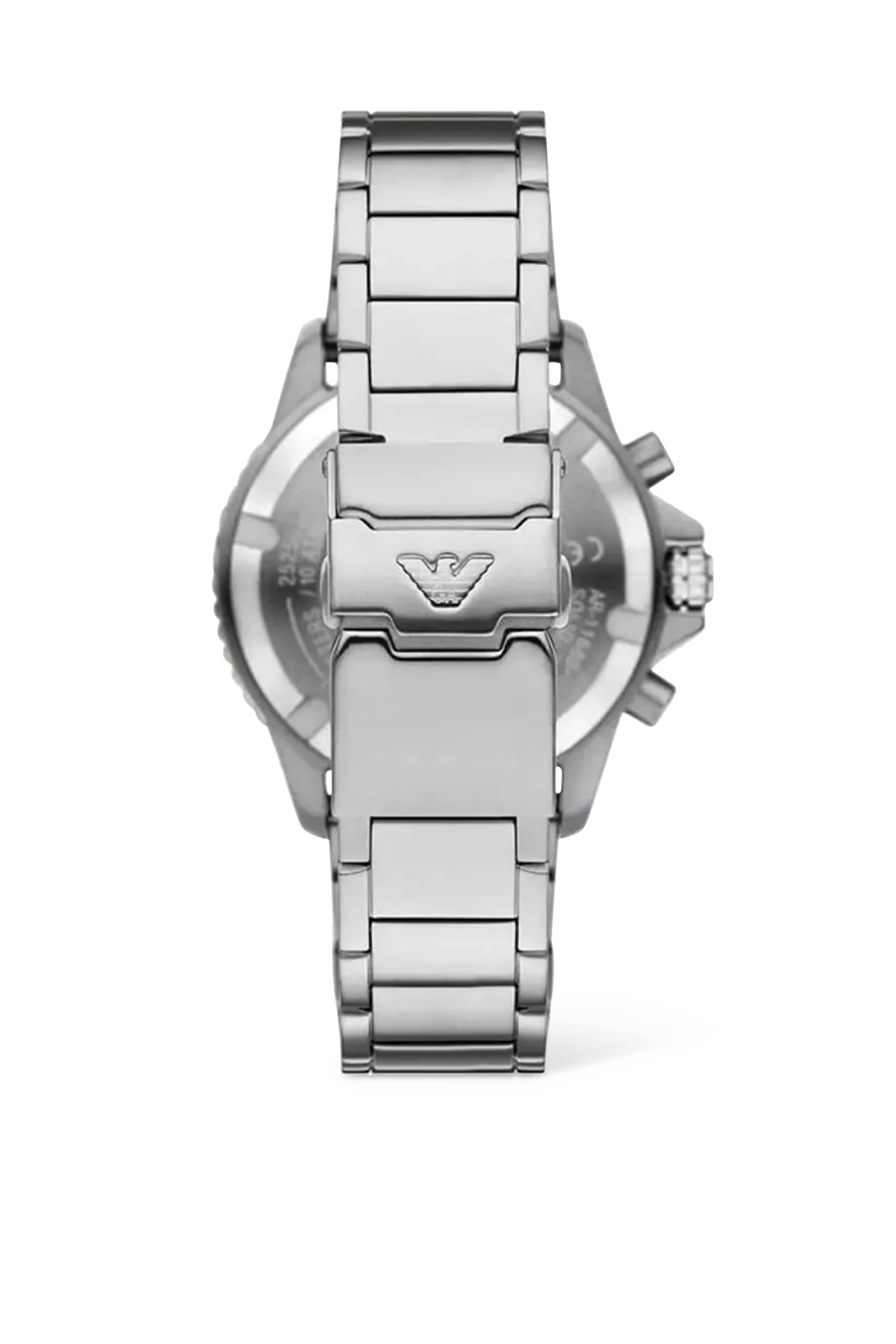 ساعة كرونوغراف وورلد إكسبلورر تعمل بالطاقة الشمسية