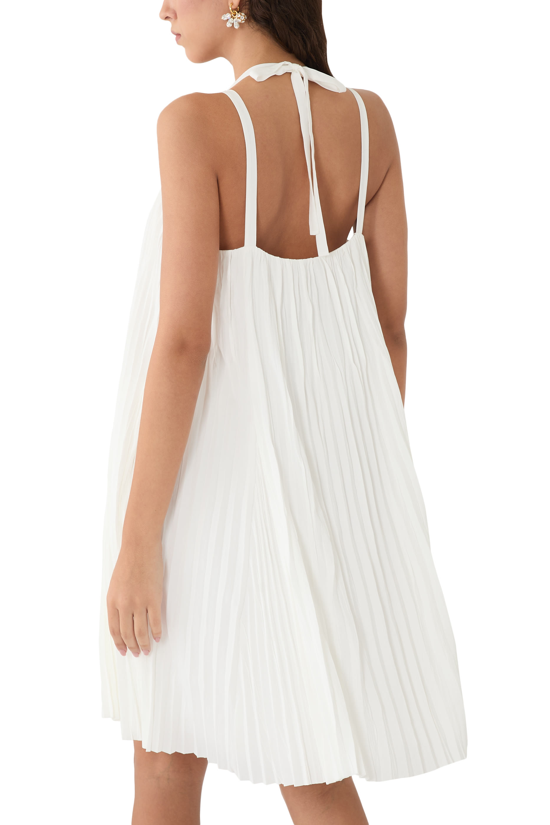 فستان بقصة على شكل حرف A وطيات 