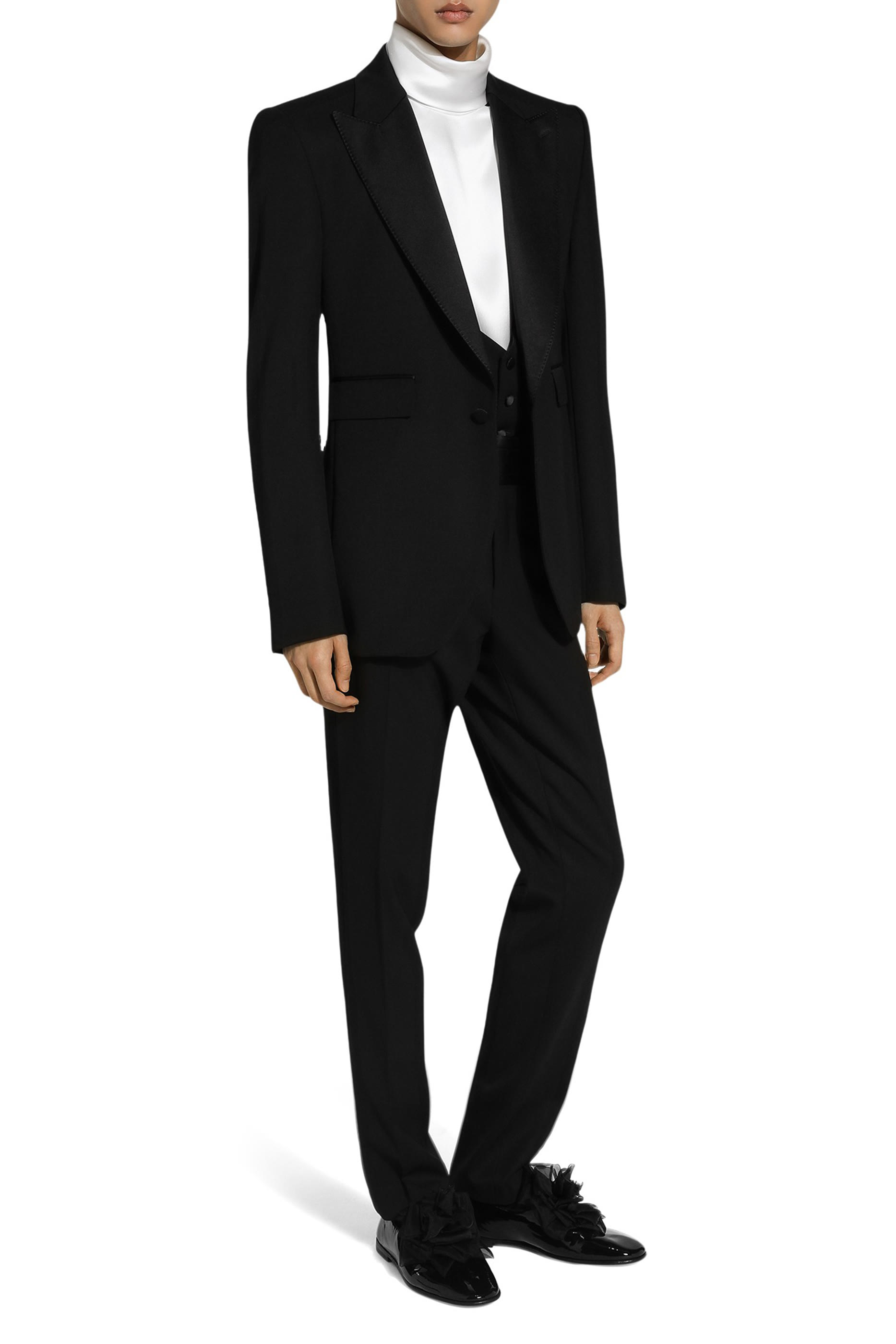 قميص بياقة عالية حرير