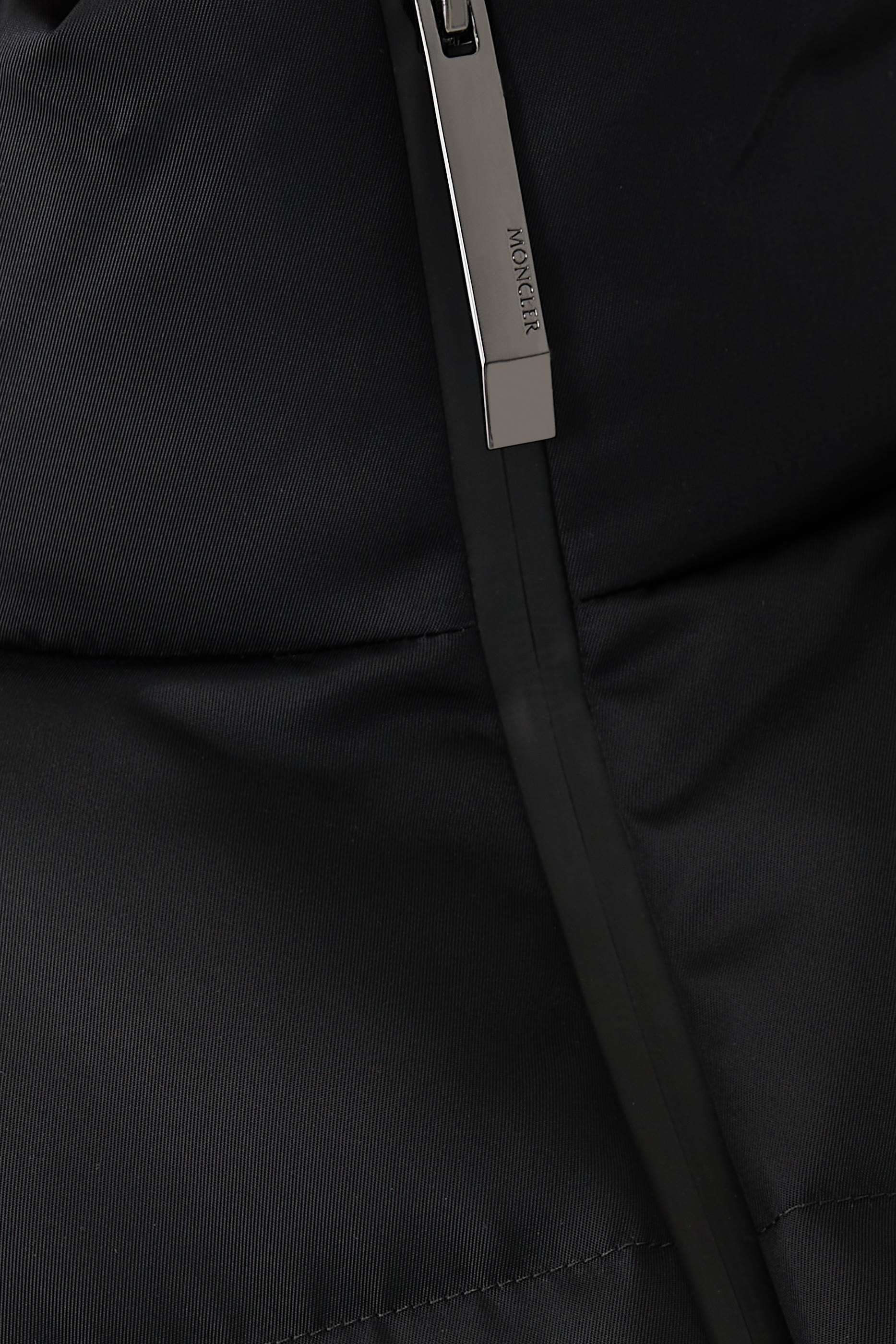 جاكيت فيسيك قصير مبطن بالزغب