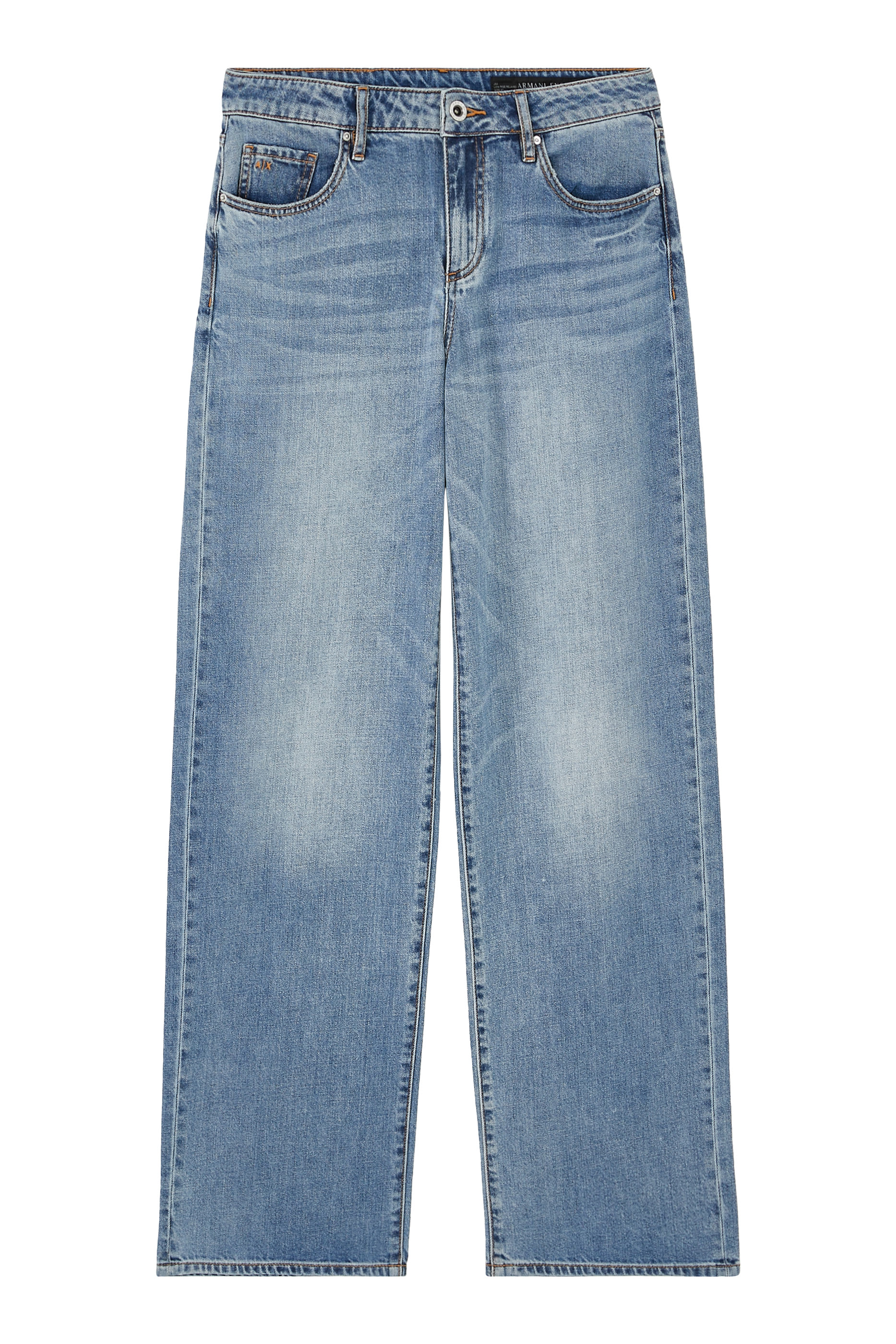 بنطال جينز بقصة مريحة