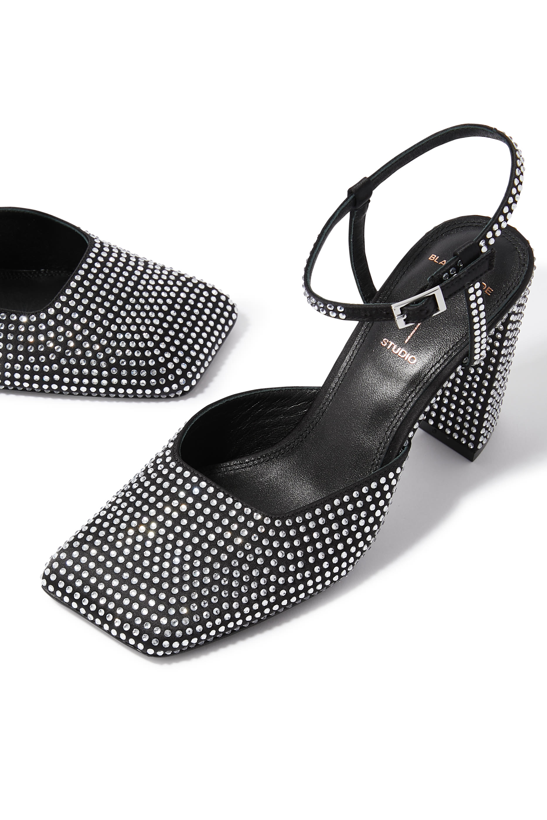 حذاء كلاسيكي ميدو 90