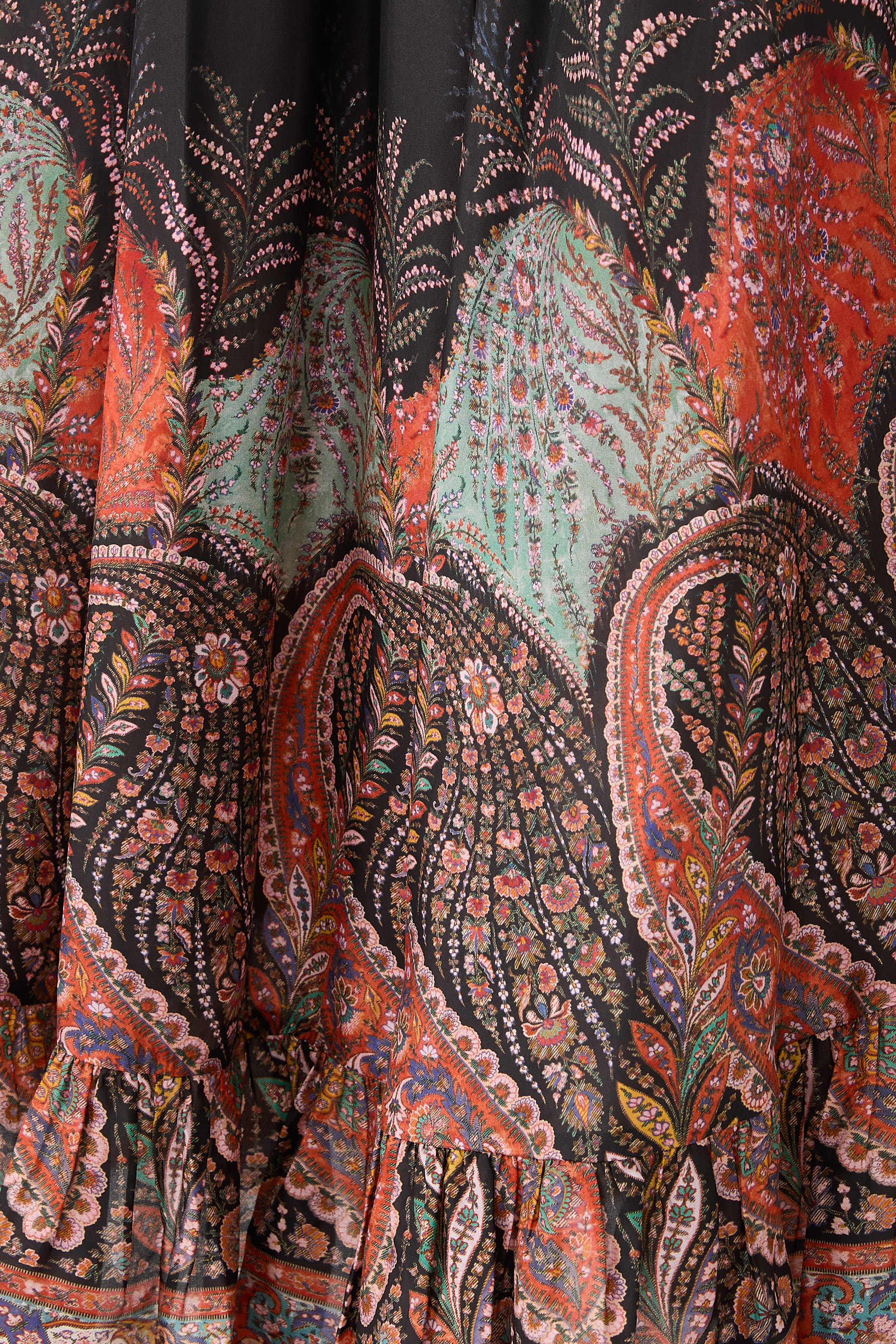 تنورة ريانون طويلة بكشكش