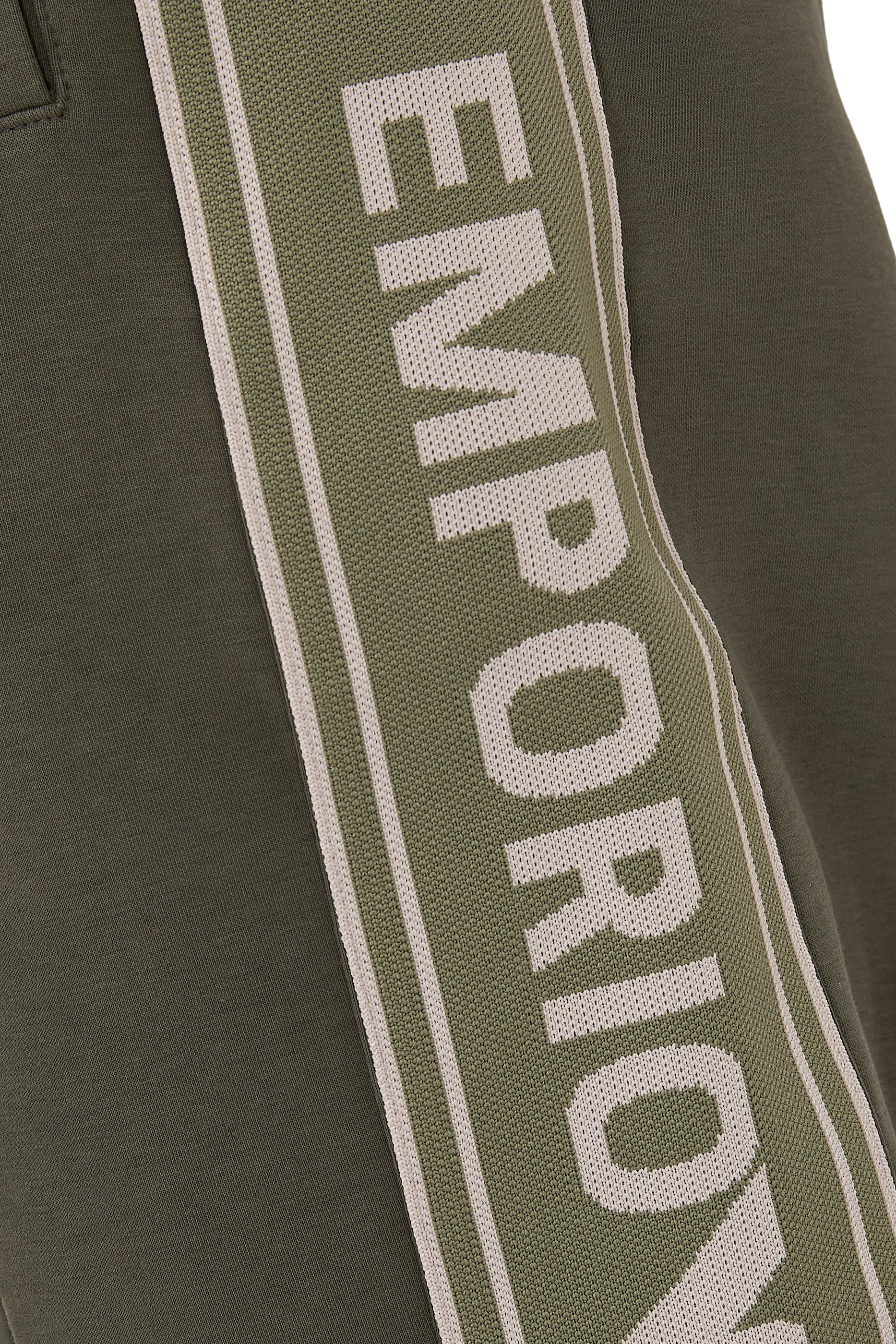 بنطال رياضي بشريط شعار الماركة