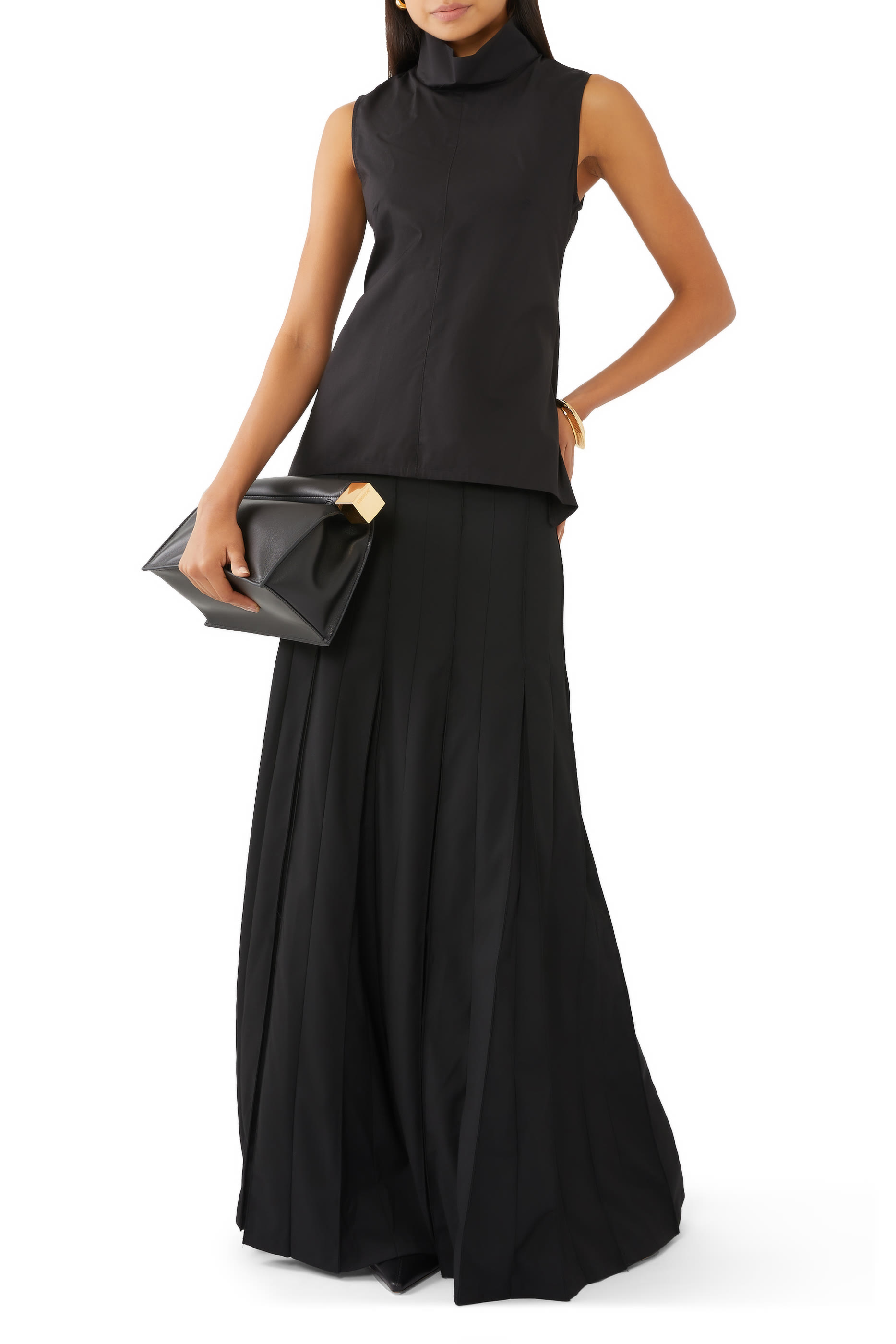 بلوزة بلا أكمام