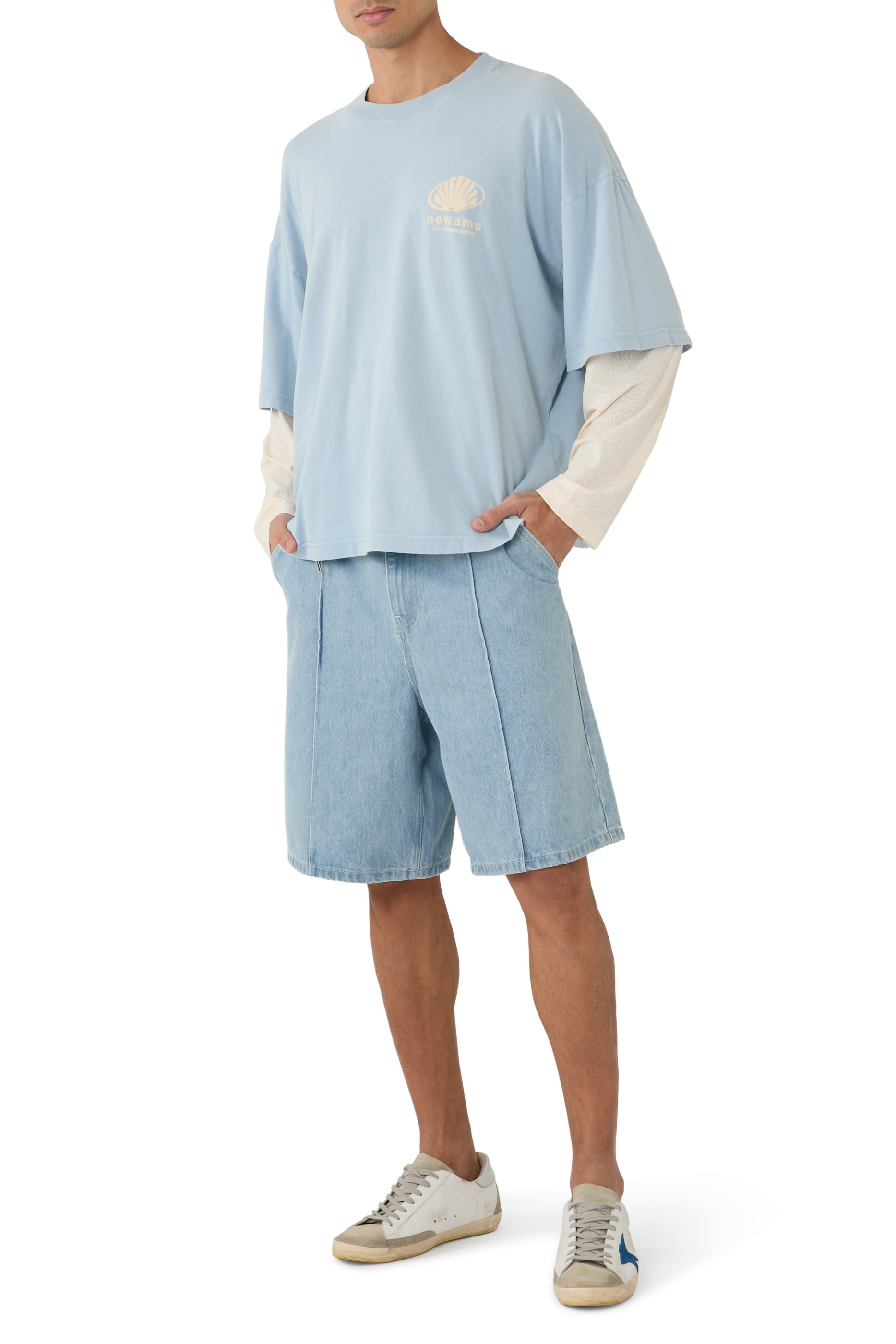 تيشيرت بشعار الماركة 