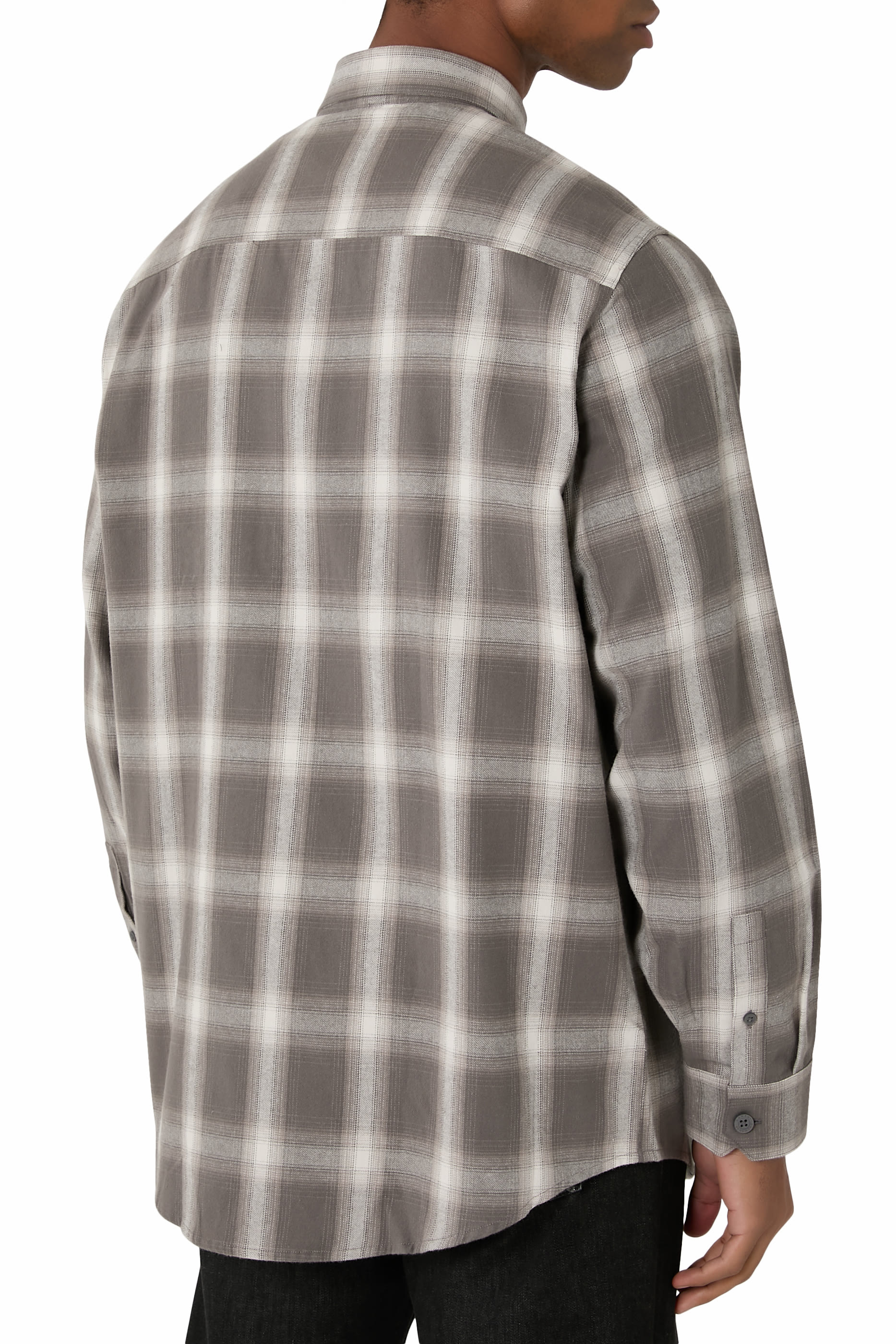 قميص بنقشة مربعات وقصة عادية 