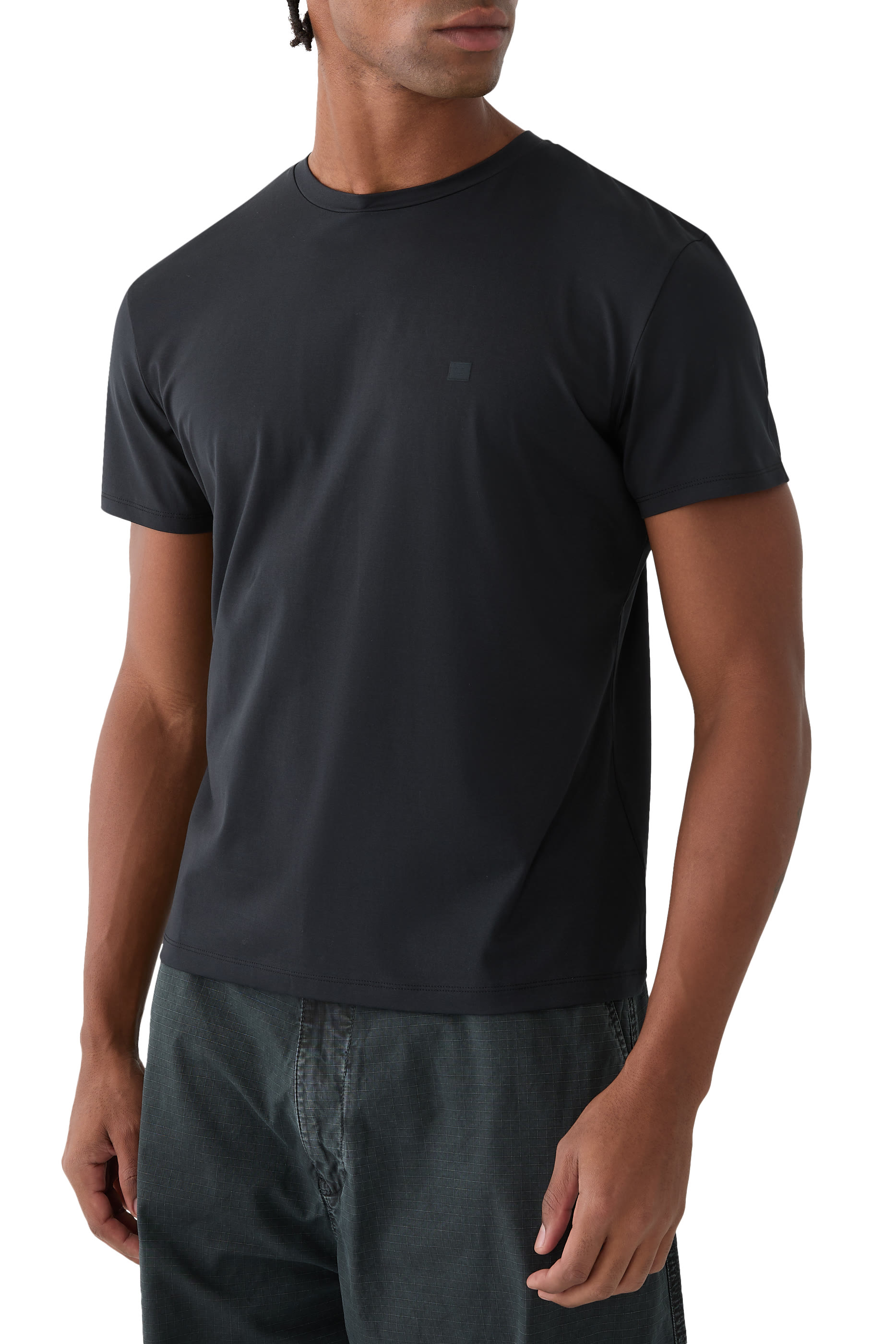 تيشيرت إيرام يو فايس