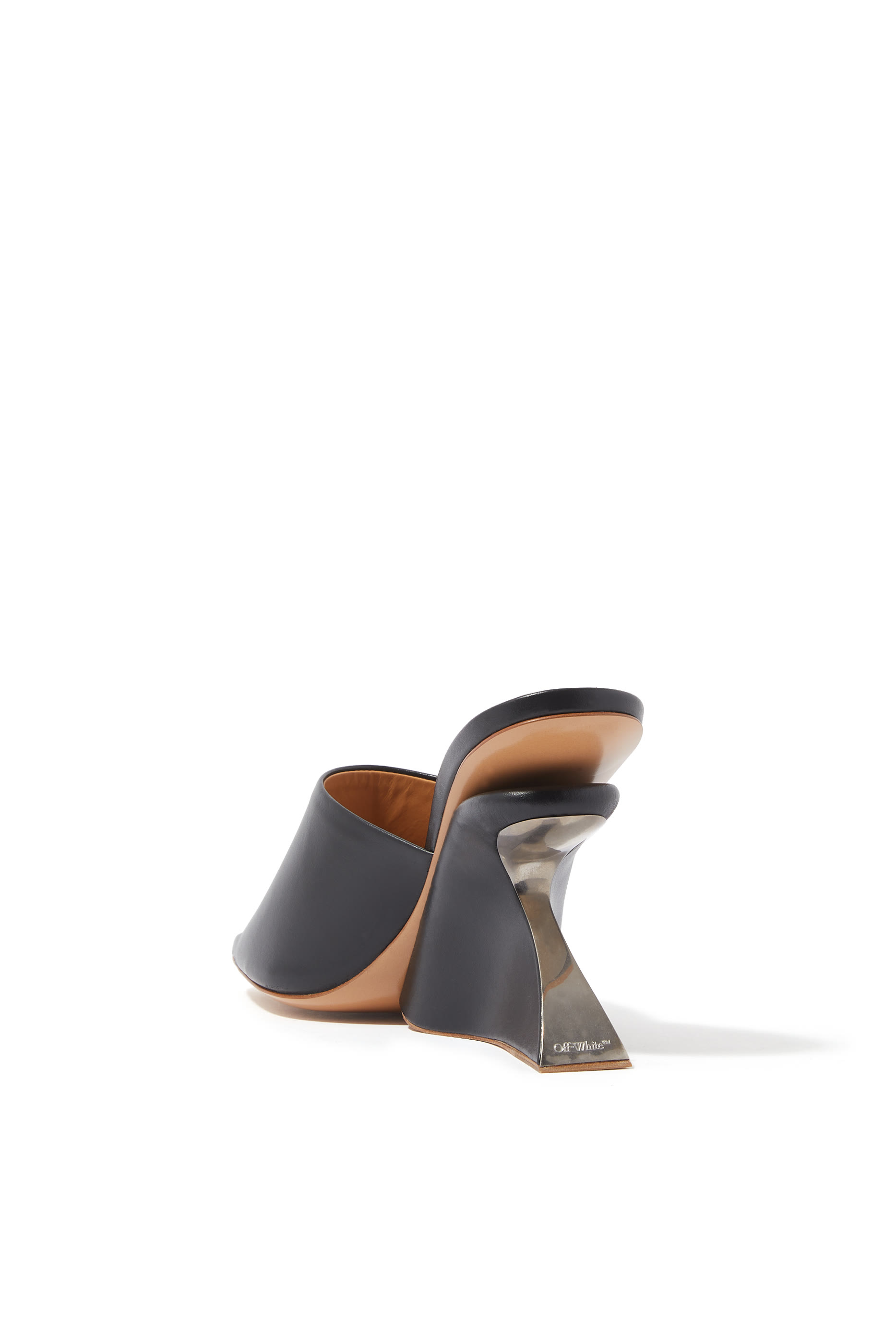 حذاء جاغ مفتوح من الخلف بكعب ويدج