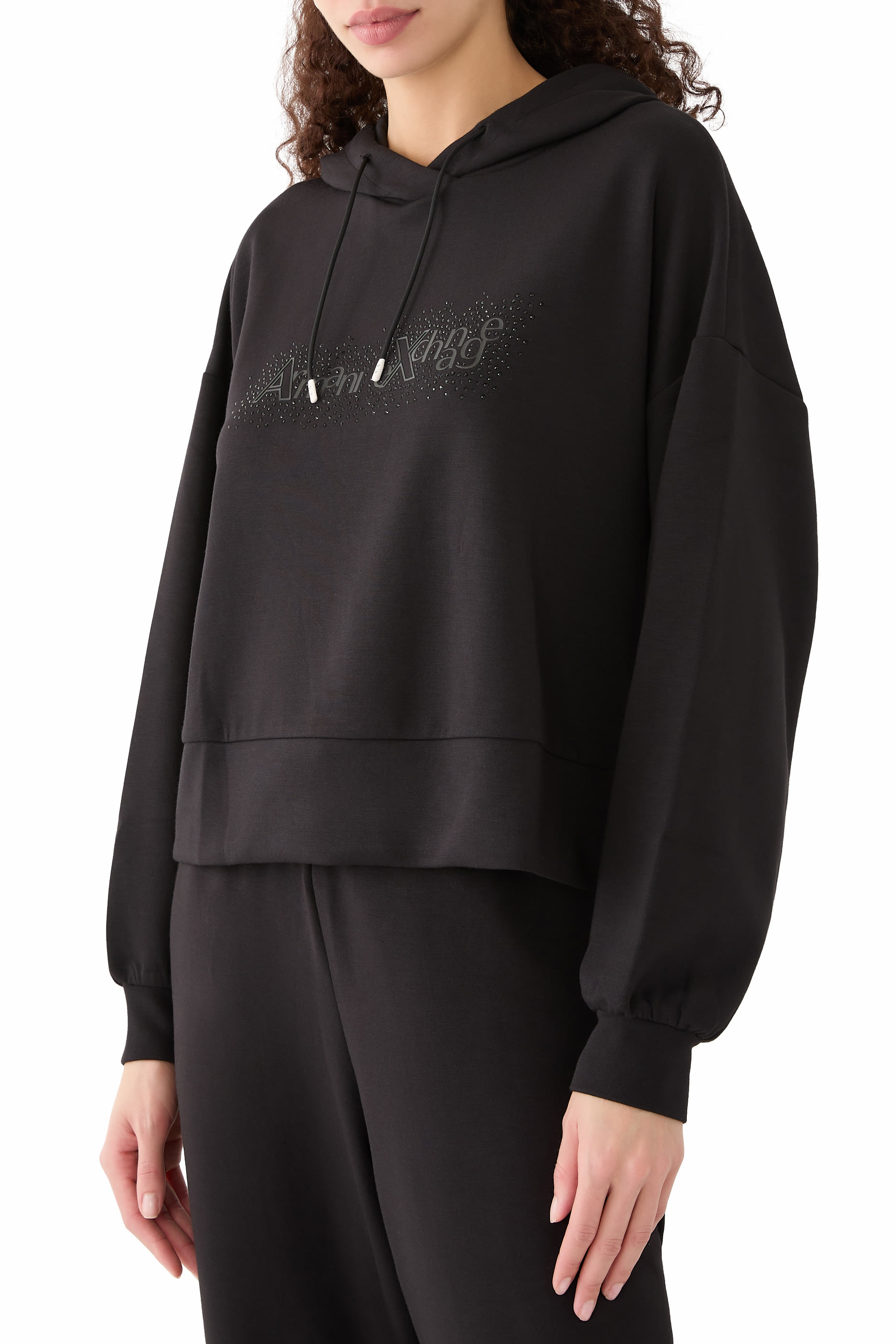 سويت شيرت بغطاء رأس وشعار الماركة